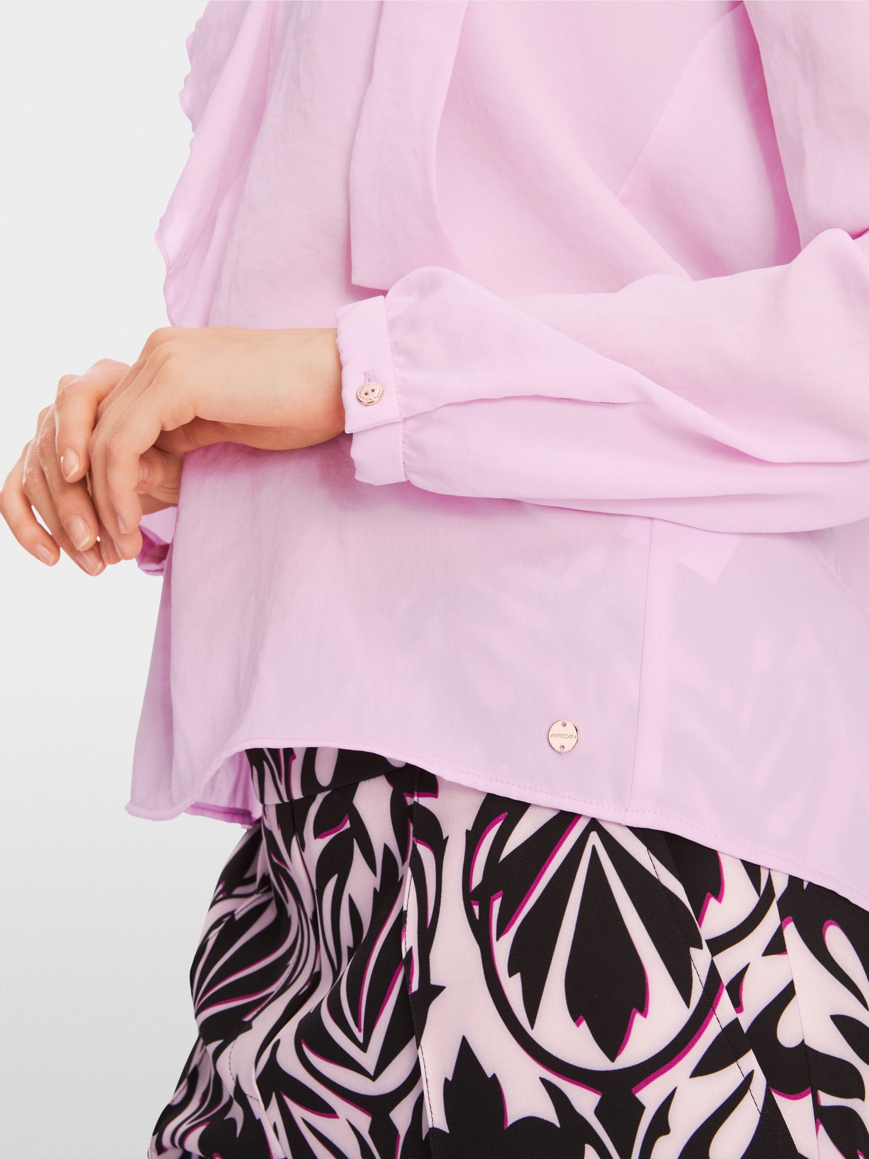 "Rethink Together" Ruffle Blouse_XC 51.18 W39_250_04