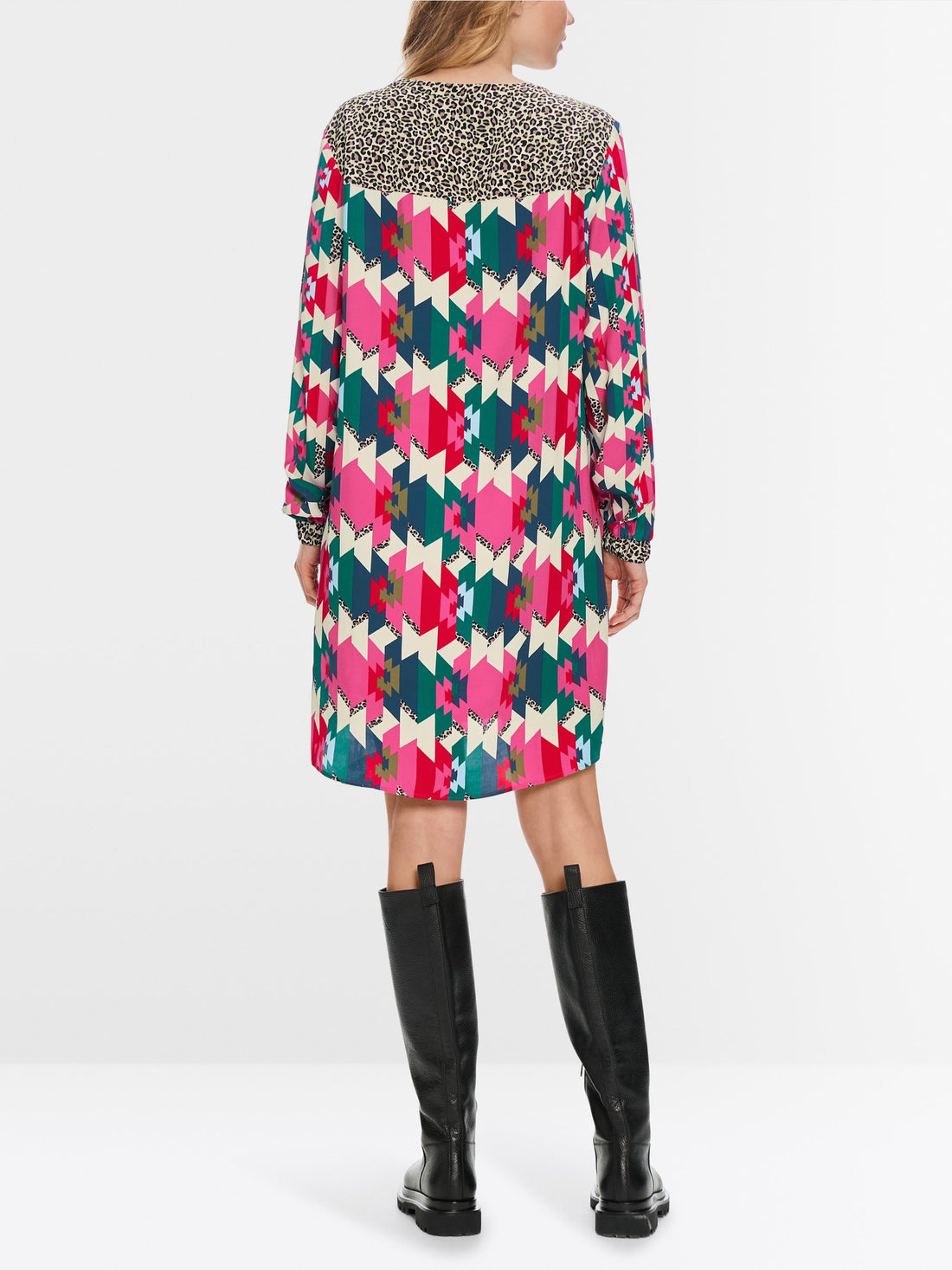 Viscose Dress in A Mix of Materials and Patterns_XS 21.15 W18_244_02