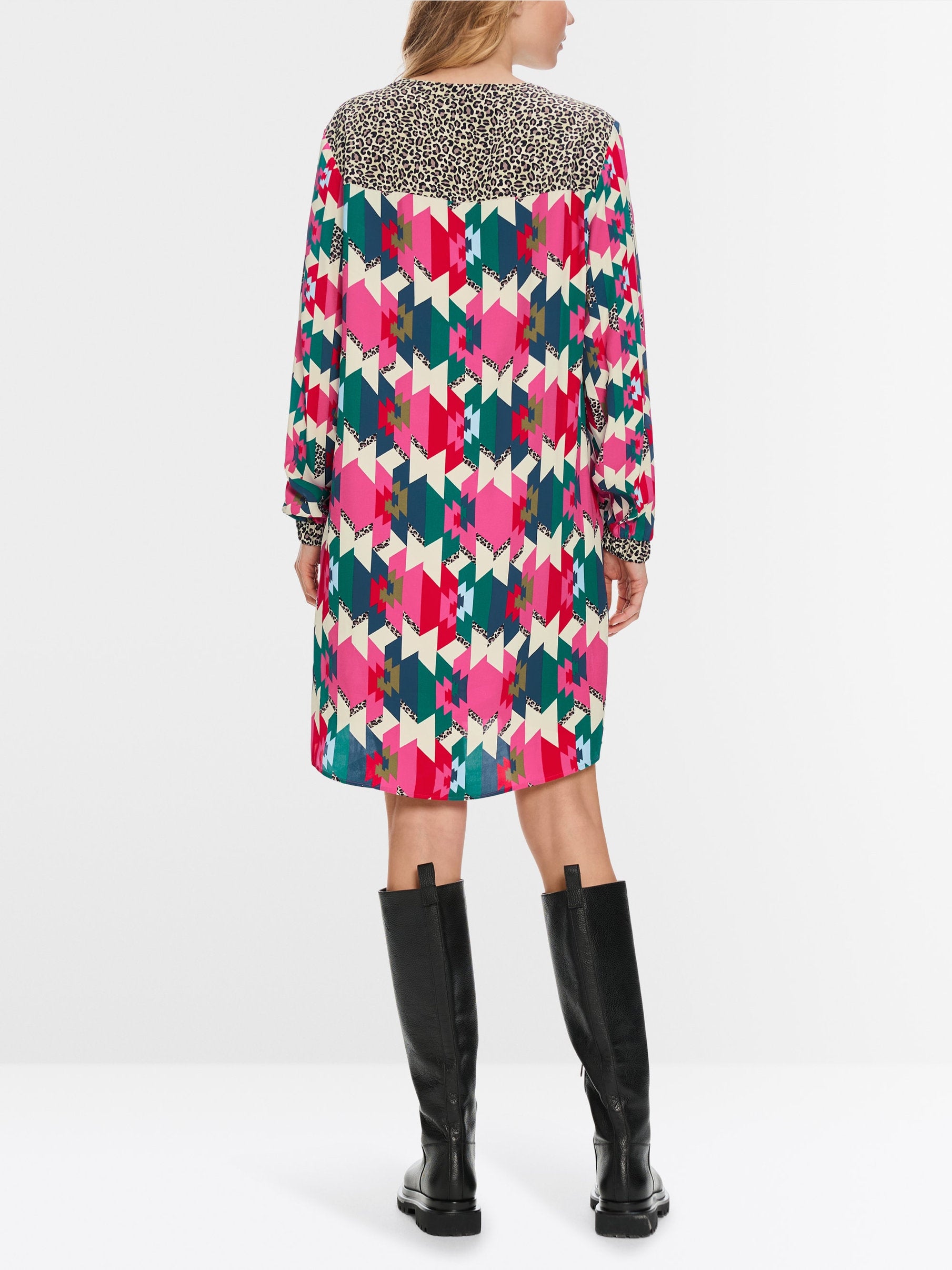 Viscose Dress in A Mix of Materials and Patterns_XS 21.15 W18_244_02