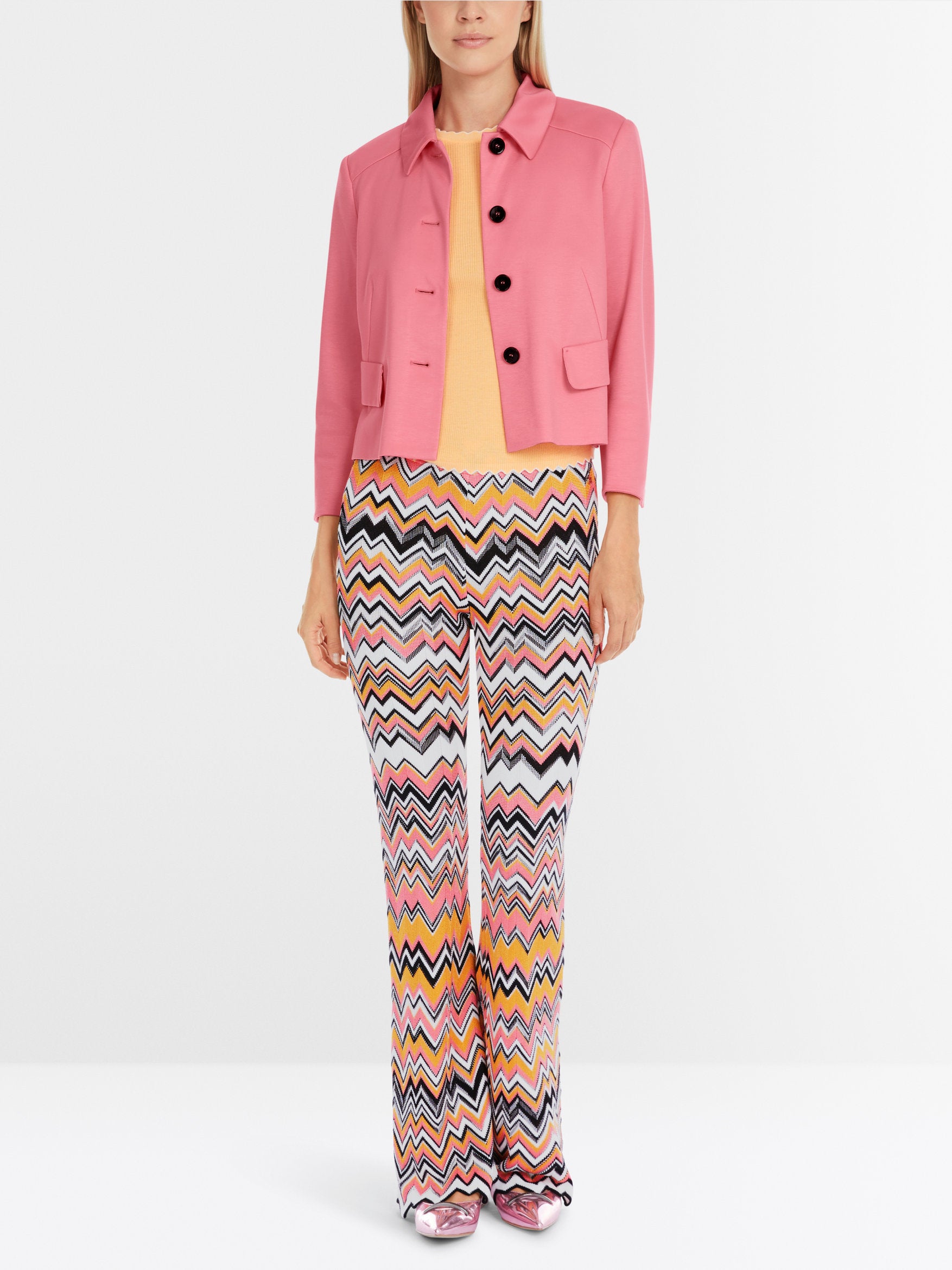 Marc Cain_Short Jacket with Kent Collar_YA 31.01 J24_236_01