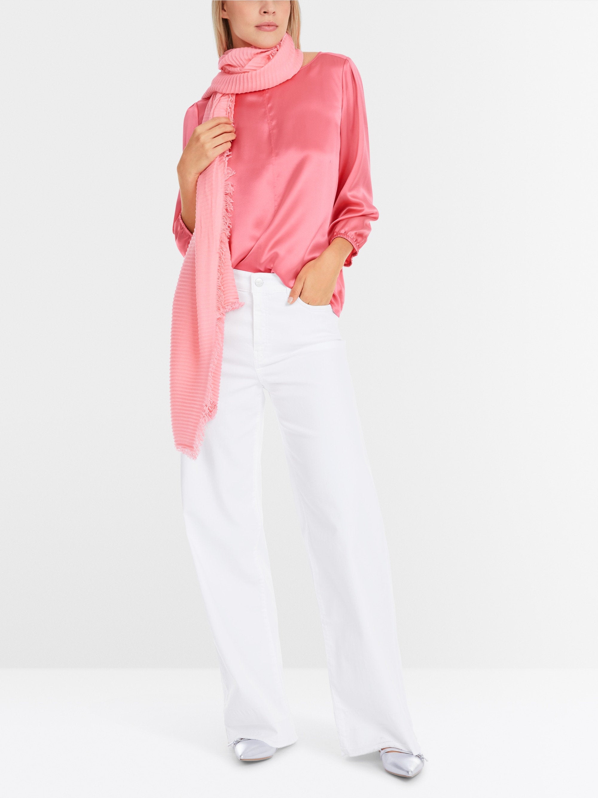 Marc Cain_Feminine Blouse in Pure Silk_YA 51.23 W52_236_05