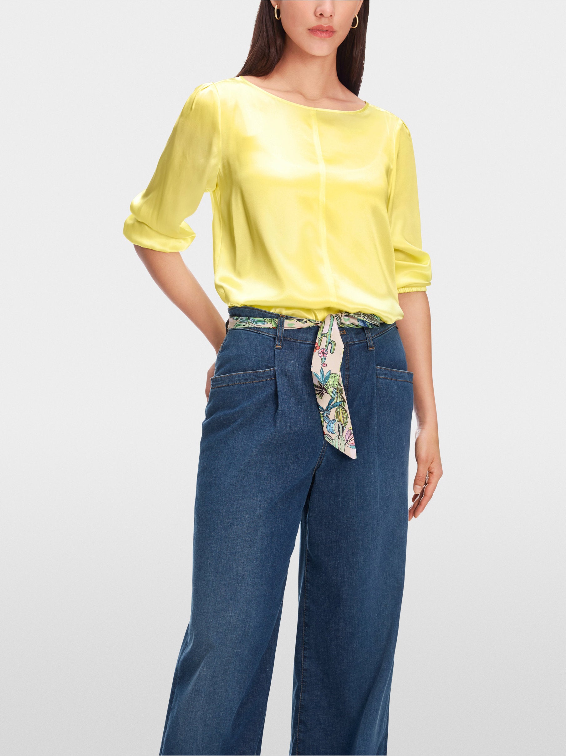 Marc Cain_Feminine Blouse in Pure Silk_YA 51.23 W52_405_01