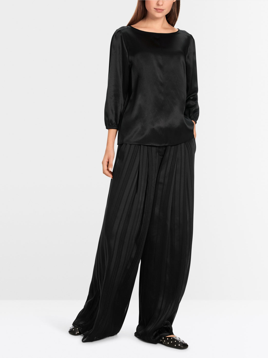 Marc Cain_Feminine Blouse in Pure Silk_YA 51.23 W52_900_01