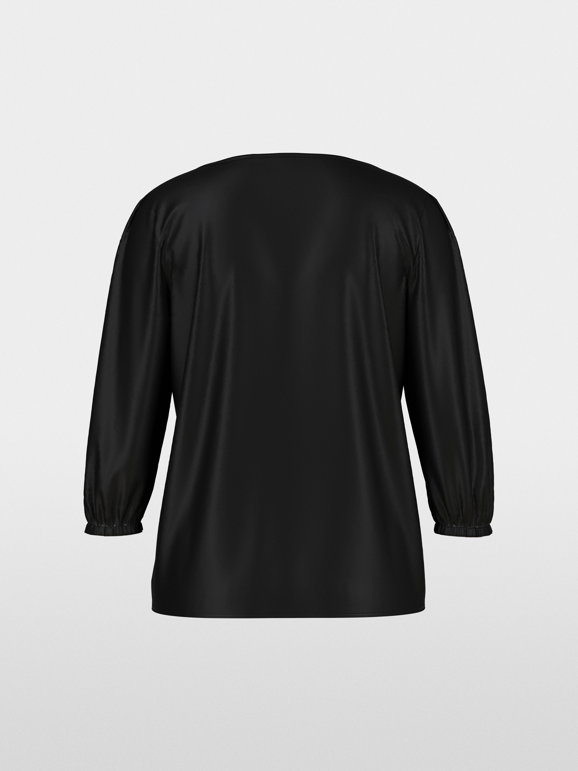 Marc Cain_Feminine Blouse in Pure Silk_YA 51.23 W52_900_08