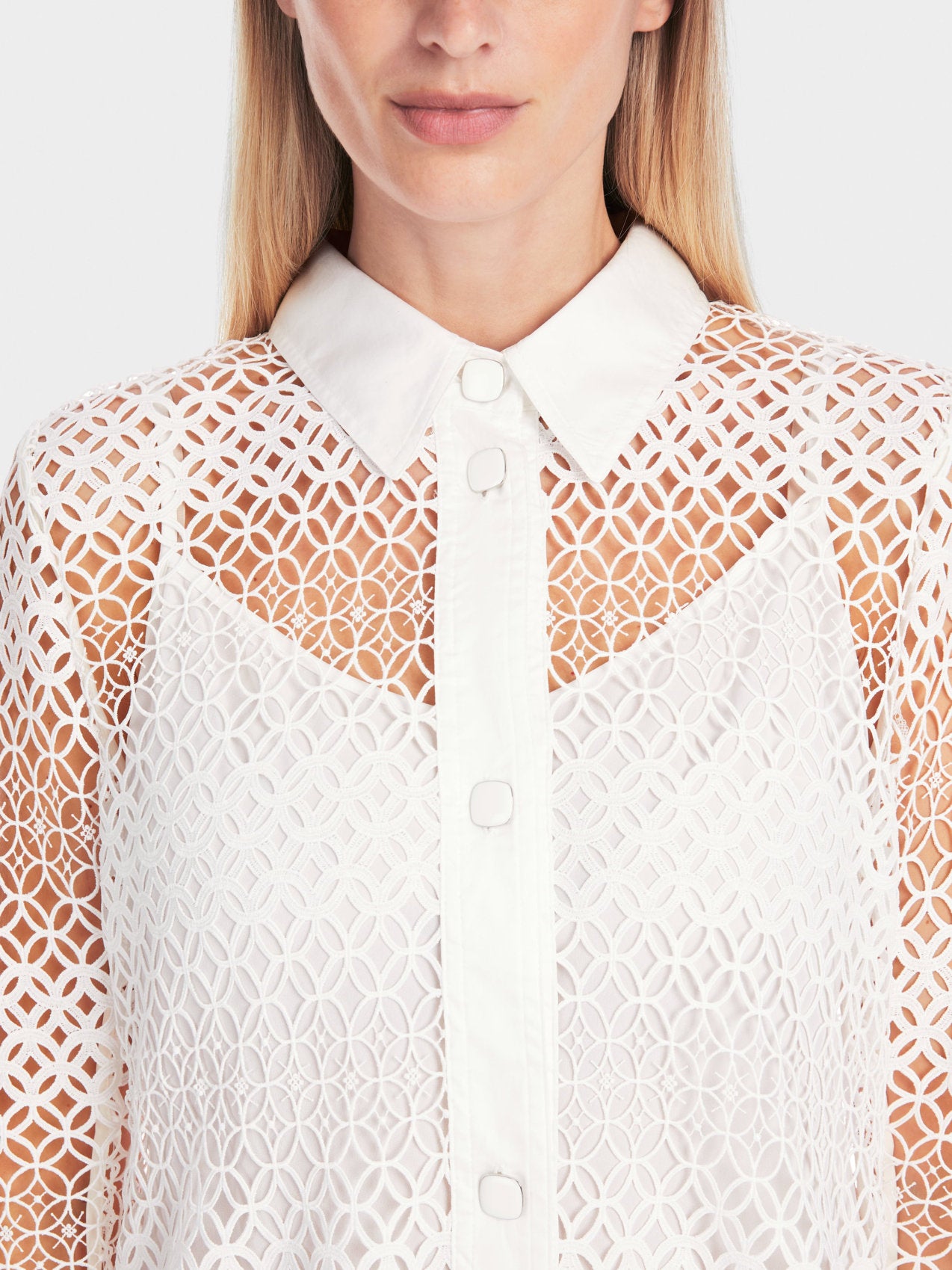 Marc Cain_Short Shirt Dress in Perforated Lace_YC 21.34 W63_100_04