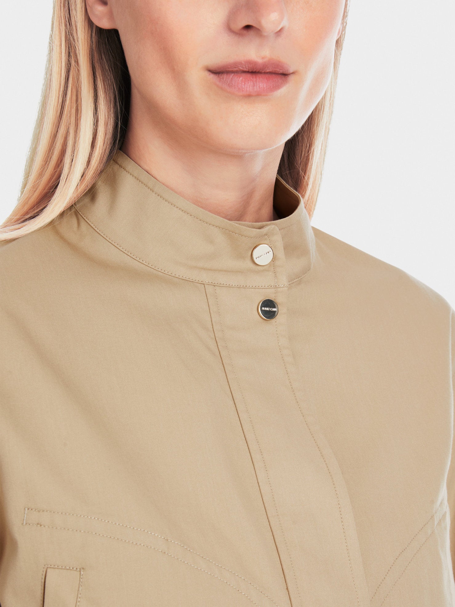 Marc Cain_Short Jacket with Stand-Up Collar_YC 31.17 W70_608_04