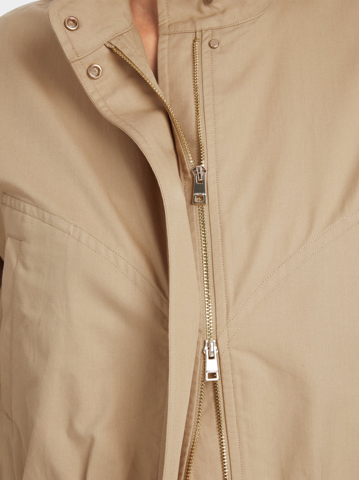 Marc Cain_Short Jacket with Stand-Up Collar_YC 31.17 W70_608_06