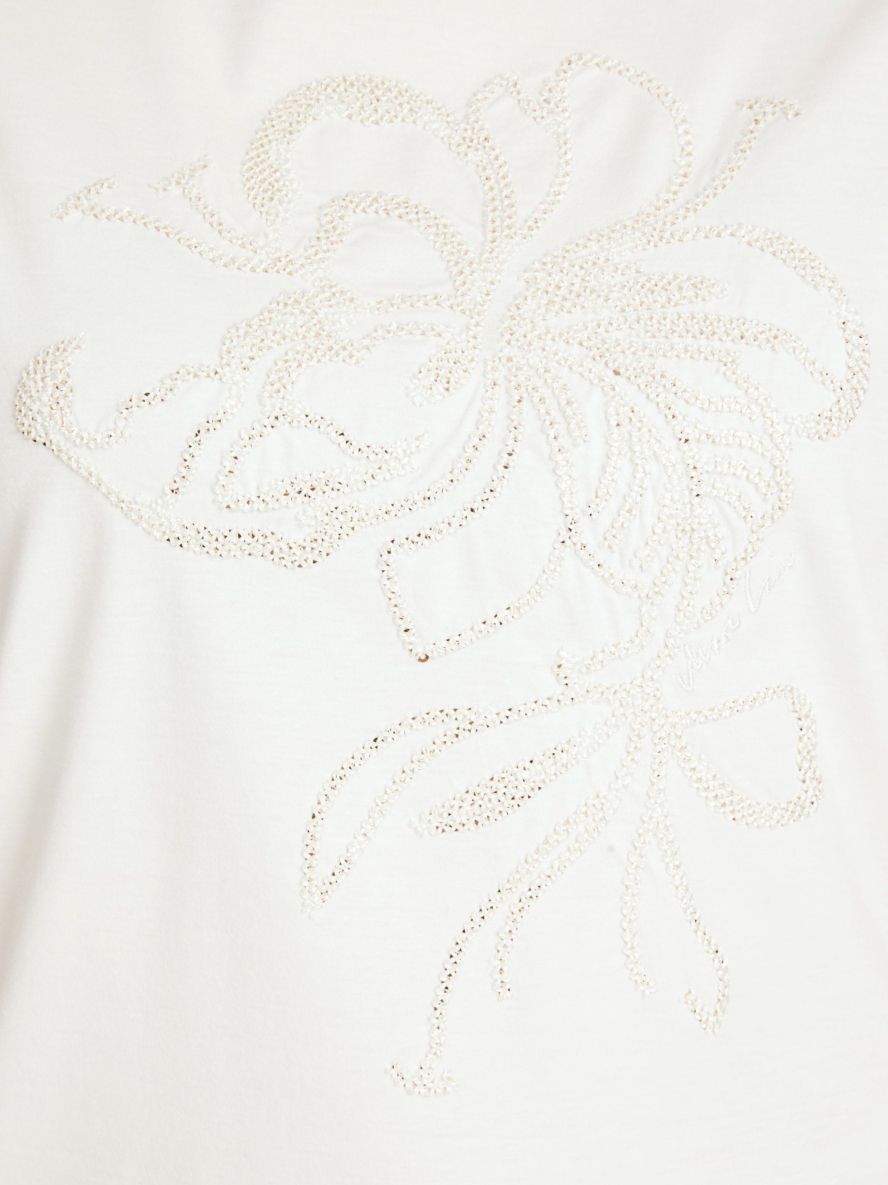 Marc Cain_Embroidered T-Shirt in Pure Cotton_YC 48.11 J82_110_04