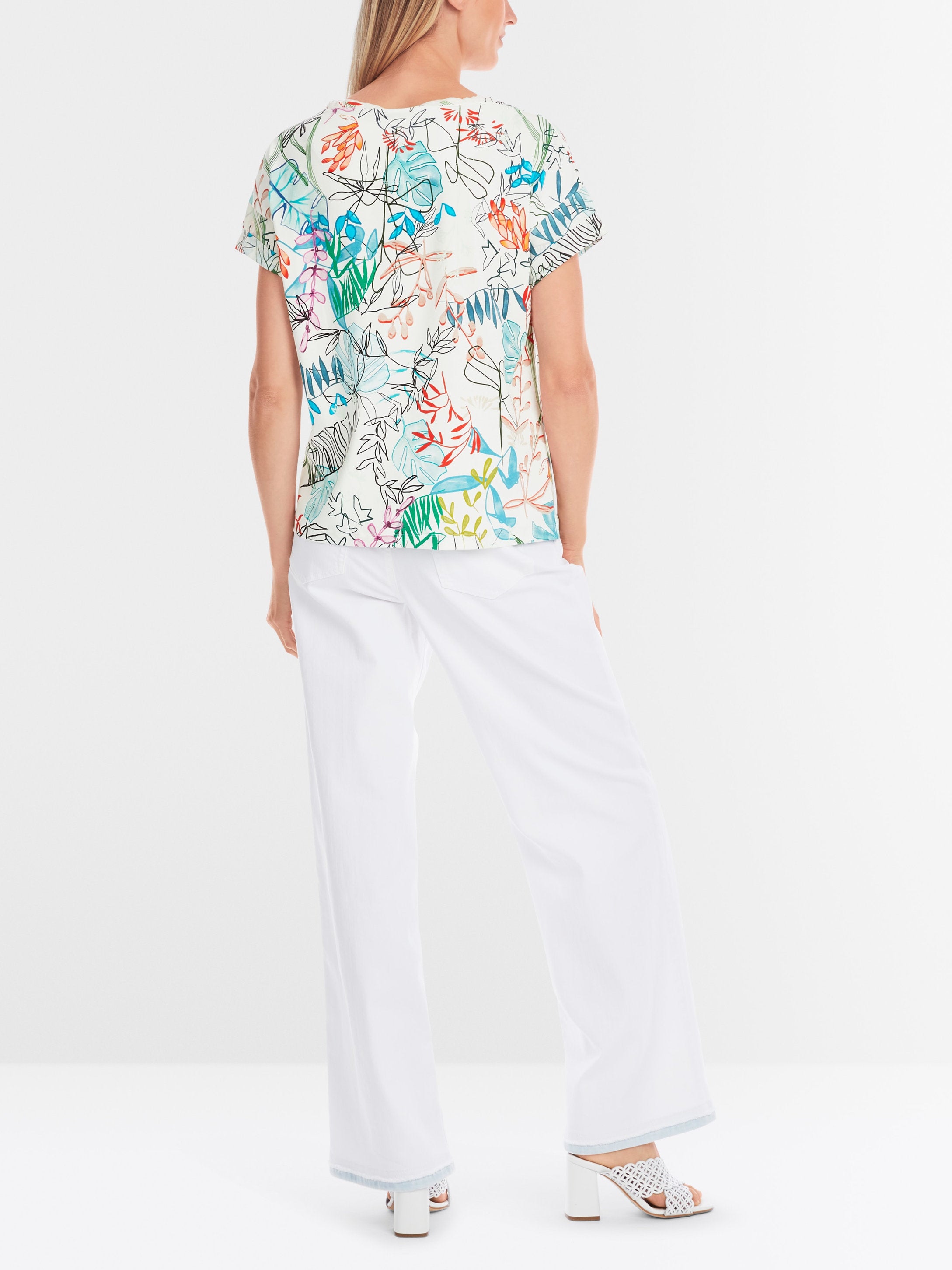 Marc Cain_Oversized T-Shirt with Leaf Design_YC 48.67 J51_504_03