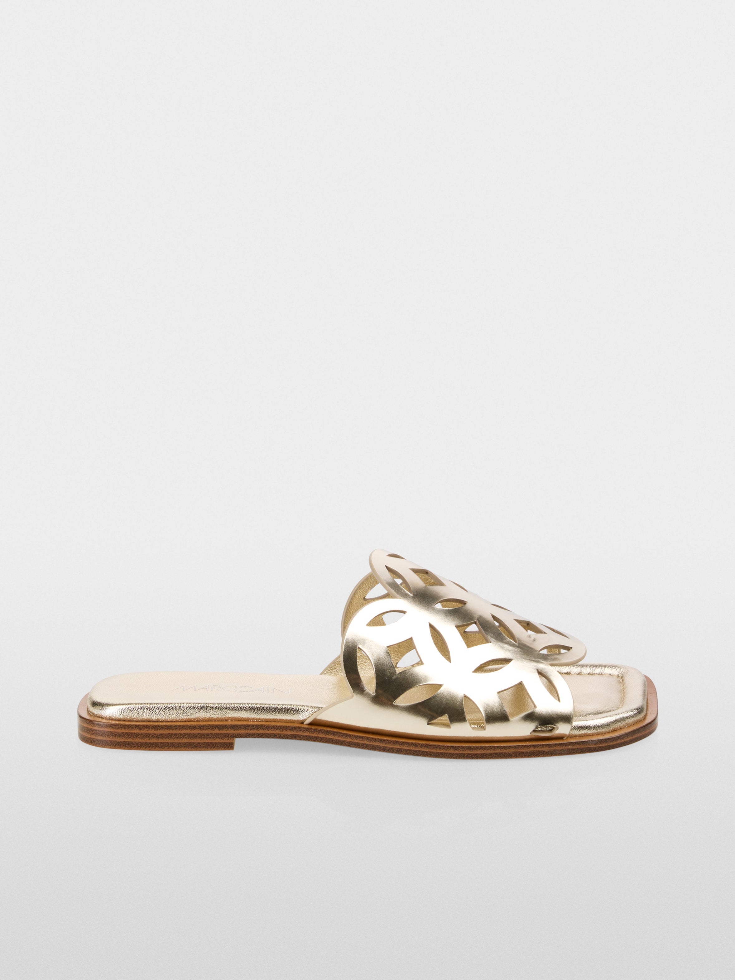 Marc Cain_Flat Mules in Metallic_YC SG.04 Z29_680_03