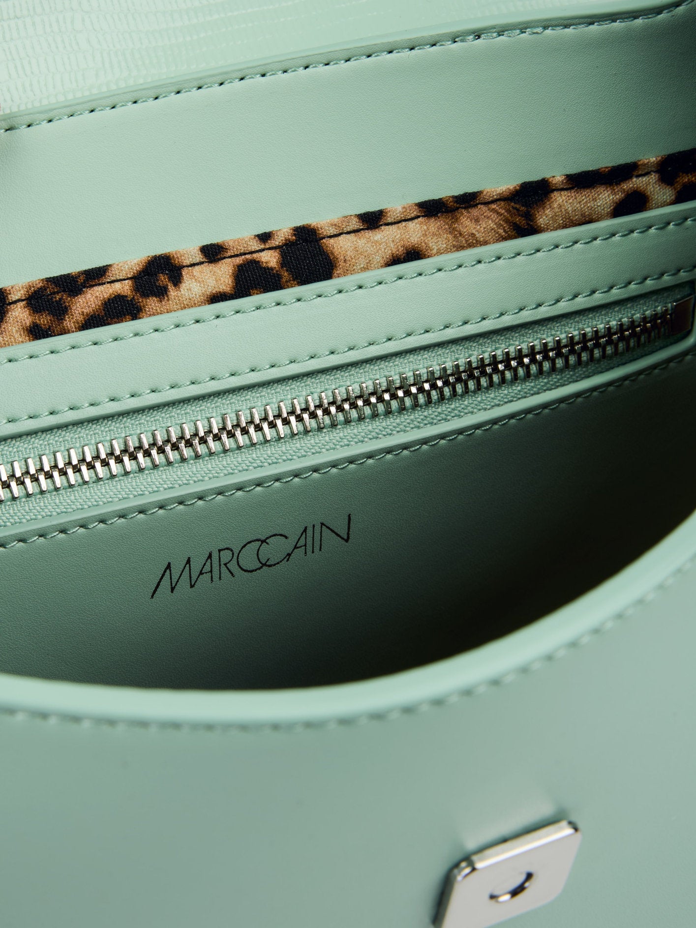 Marc Cain_Shoulder Bag with Metal Fastener_YC TI.07 L19_504_04