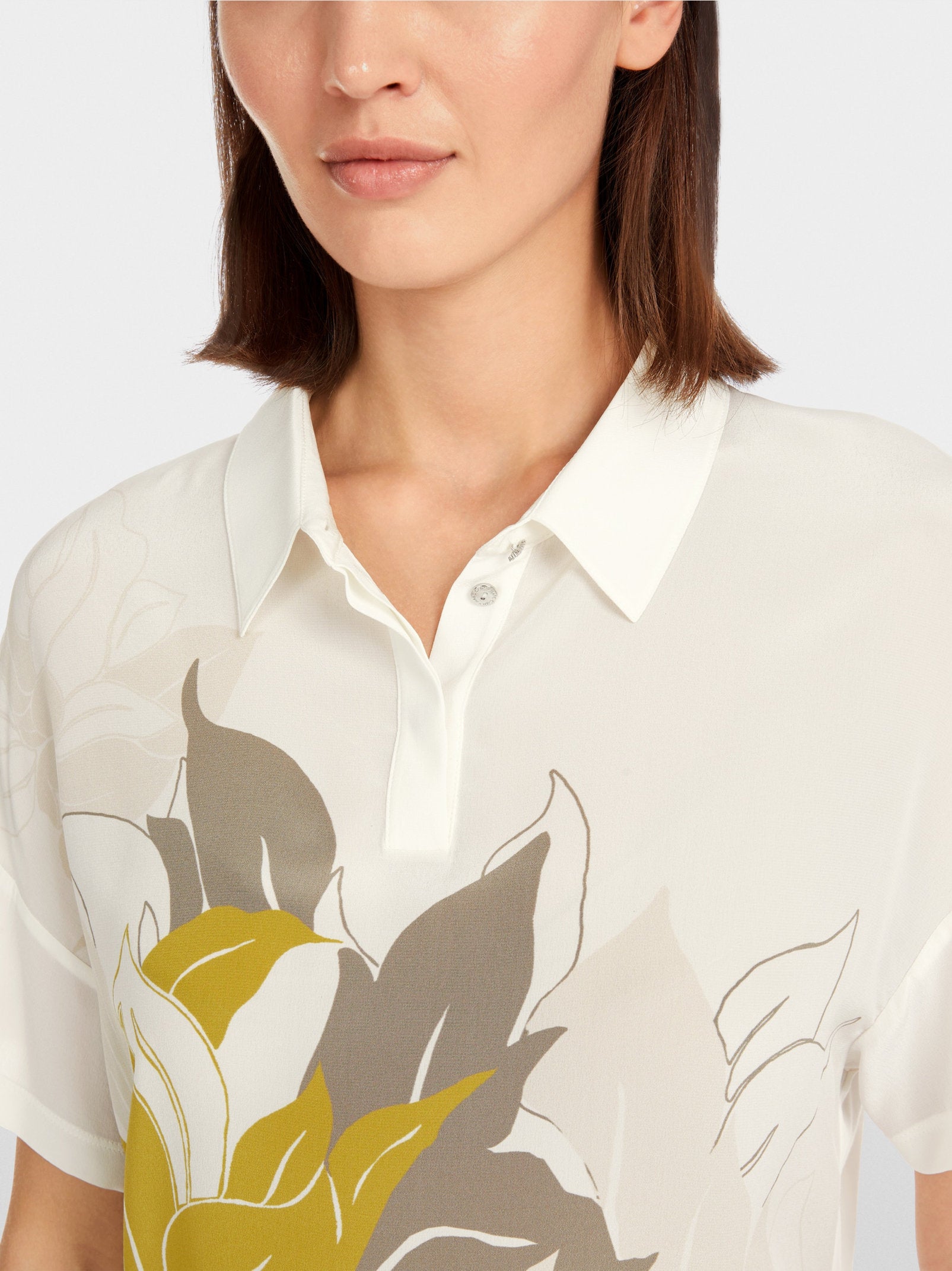 Silk Blouse With Floral Pattern_YC 55.02 J85_127_03