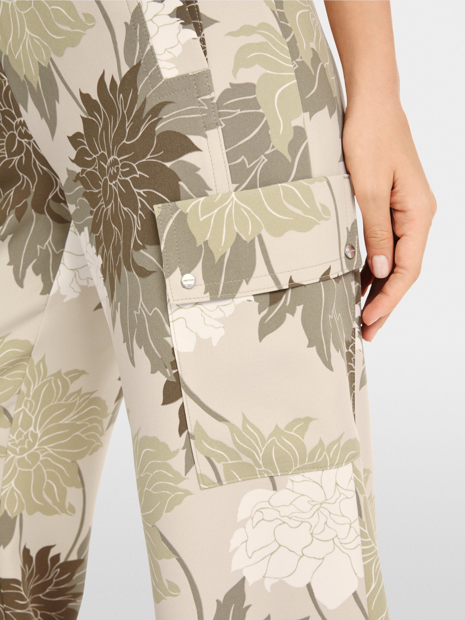 RENTON Cargo Pants in Floral Design_YC 81.39 W16_127_03
