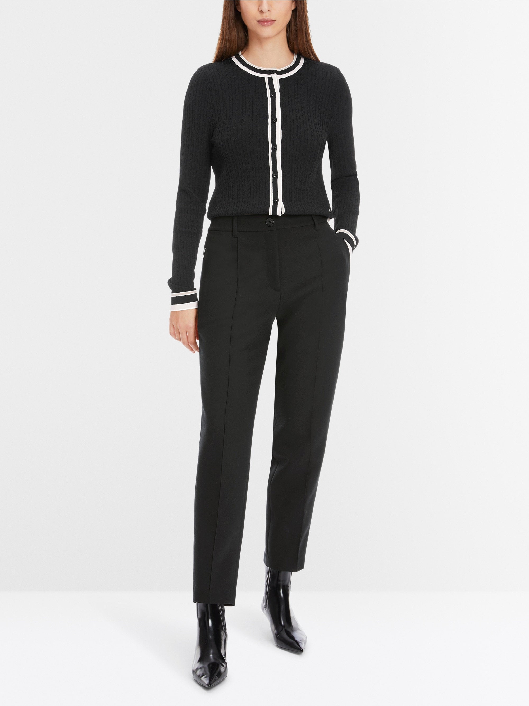 Marc Cain_Model Fordon - Cropped Pants_YC 81.46 W58_900_01