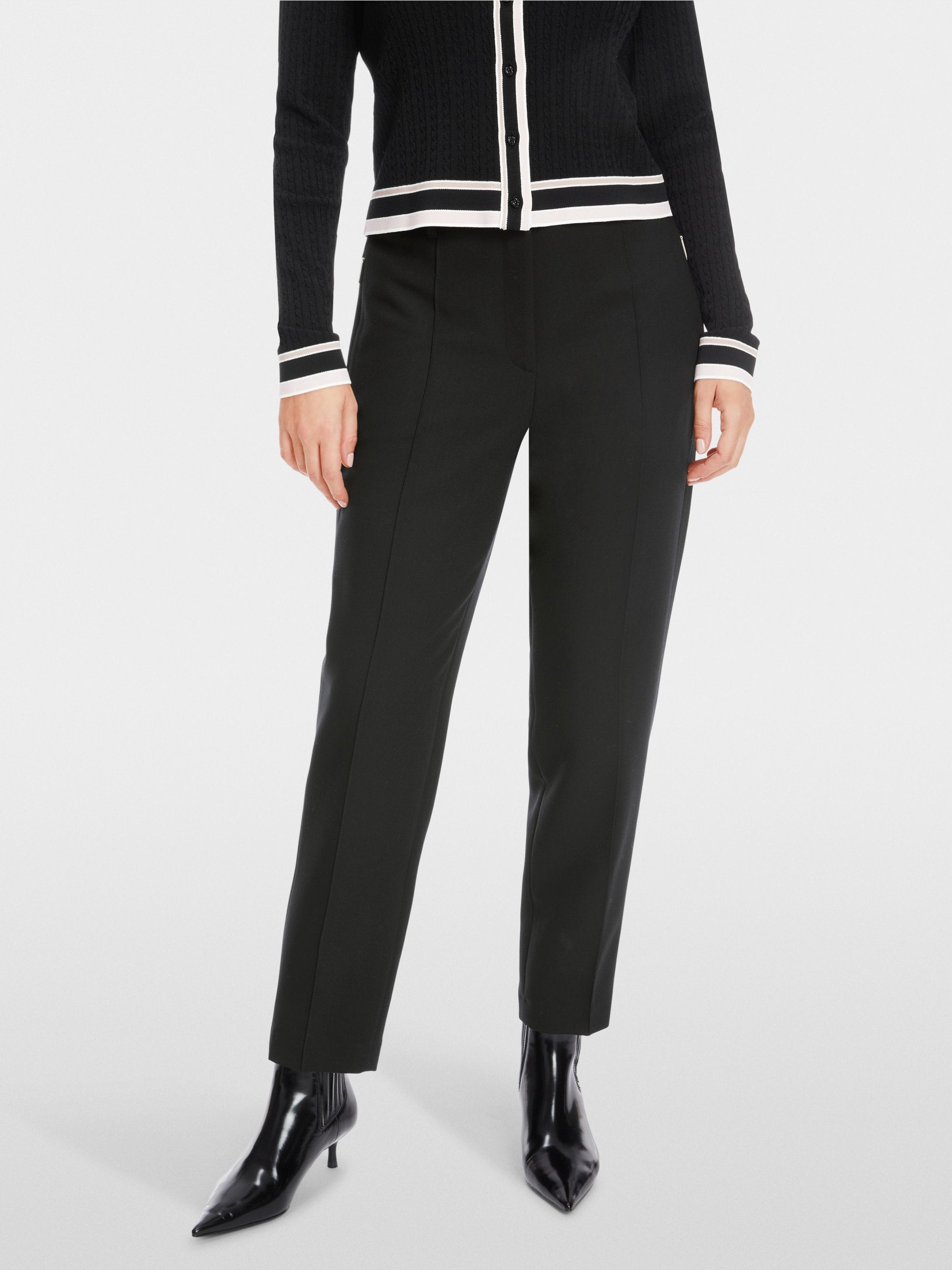 Marc Cain_Model Fordon - Cropped Pants_YC 81.46 W58_900_05