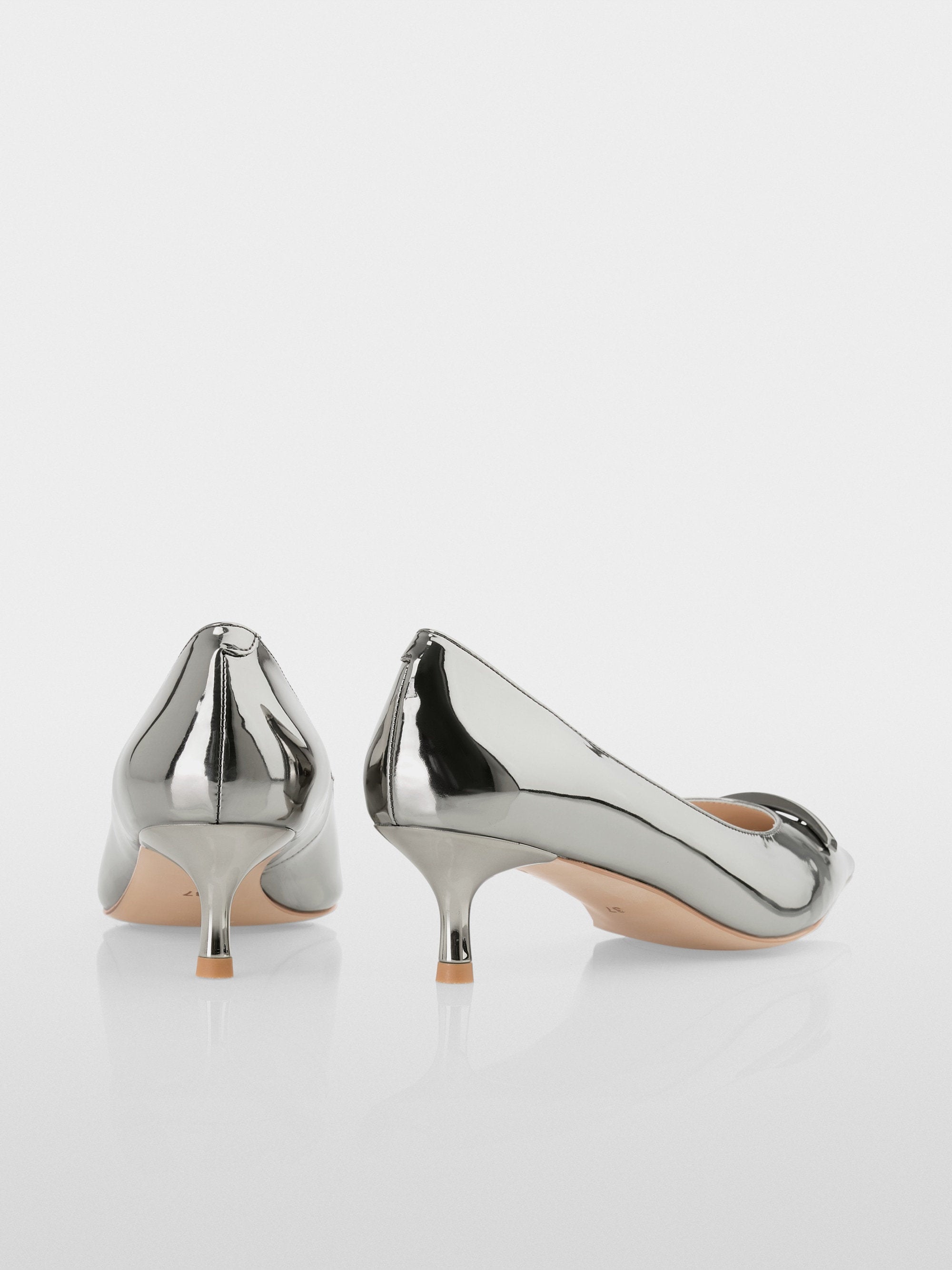 Pointed Pumps in Metallic Mirror_YC SD.01 Z01_680_02