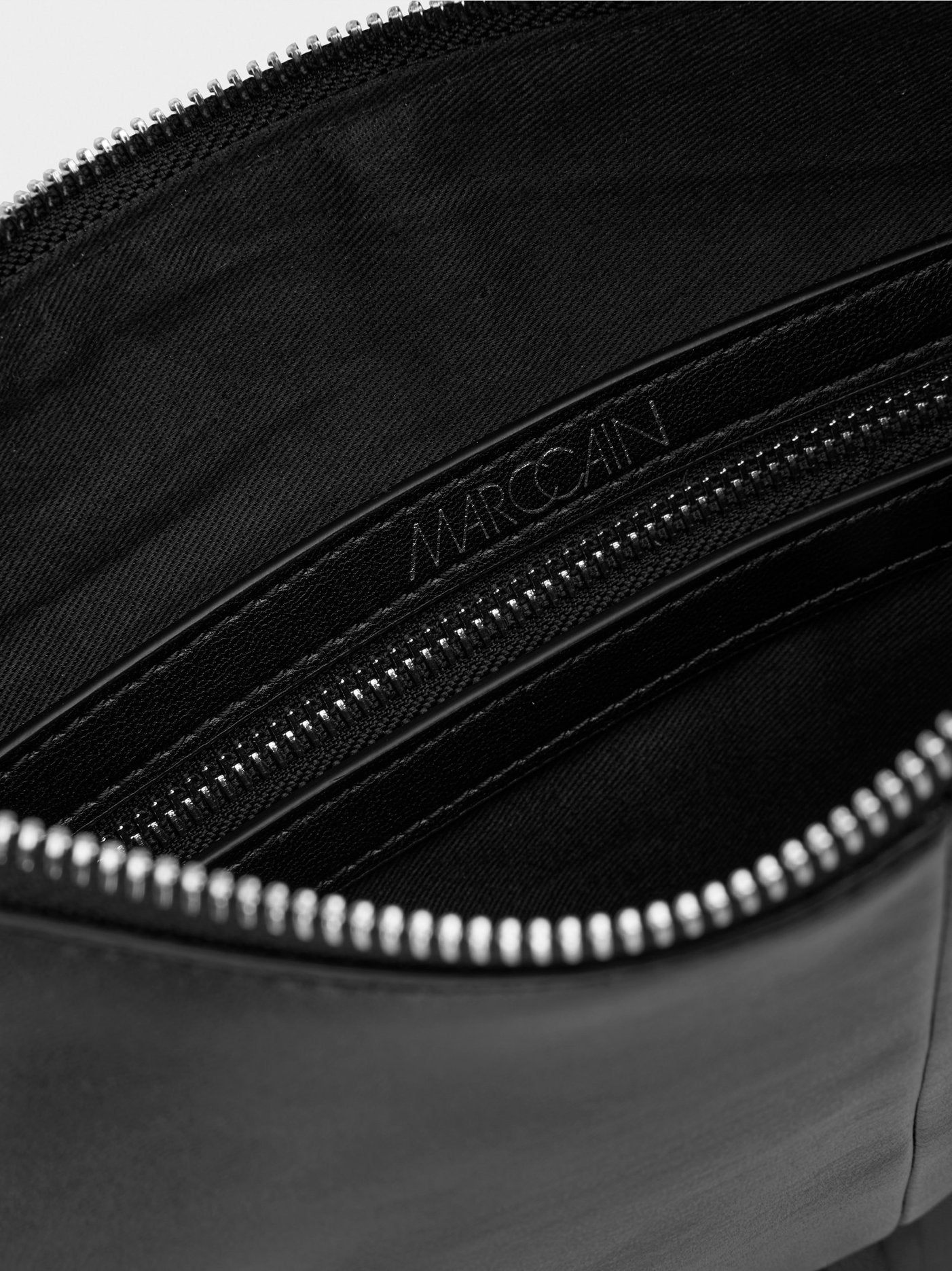 Marc Cain_Rethink Together Shoulder Bag_YC TI.01 L14_900_04