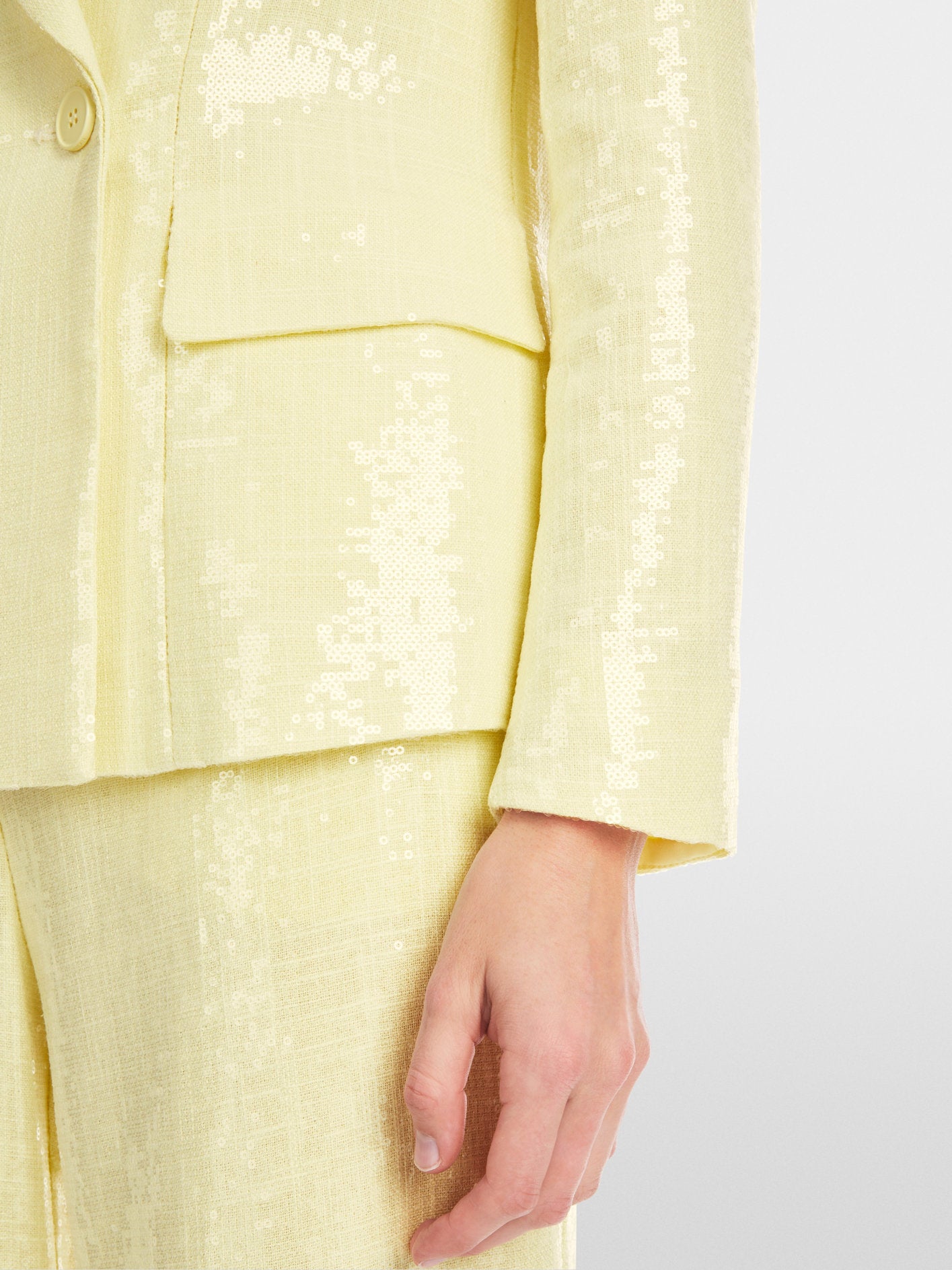 Marc Cain_Blazer with Allover Sequins_YG 34.05 W85_405_05