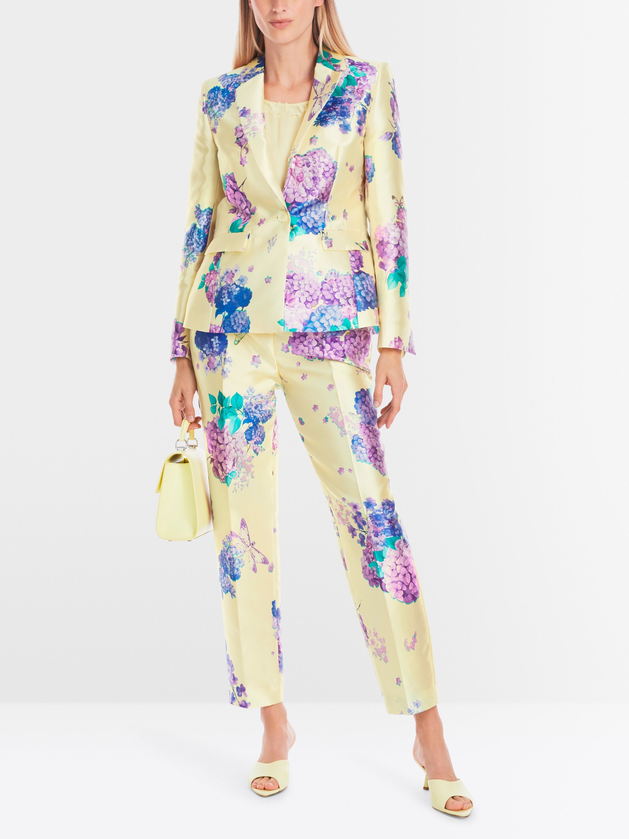 Marc Cain_Fitted Satin Blazer with Print_YG 34.07 W23_405_02