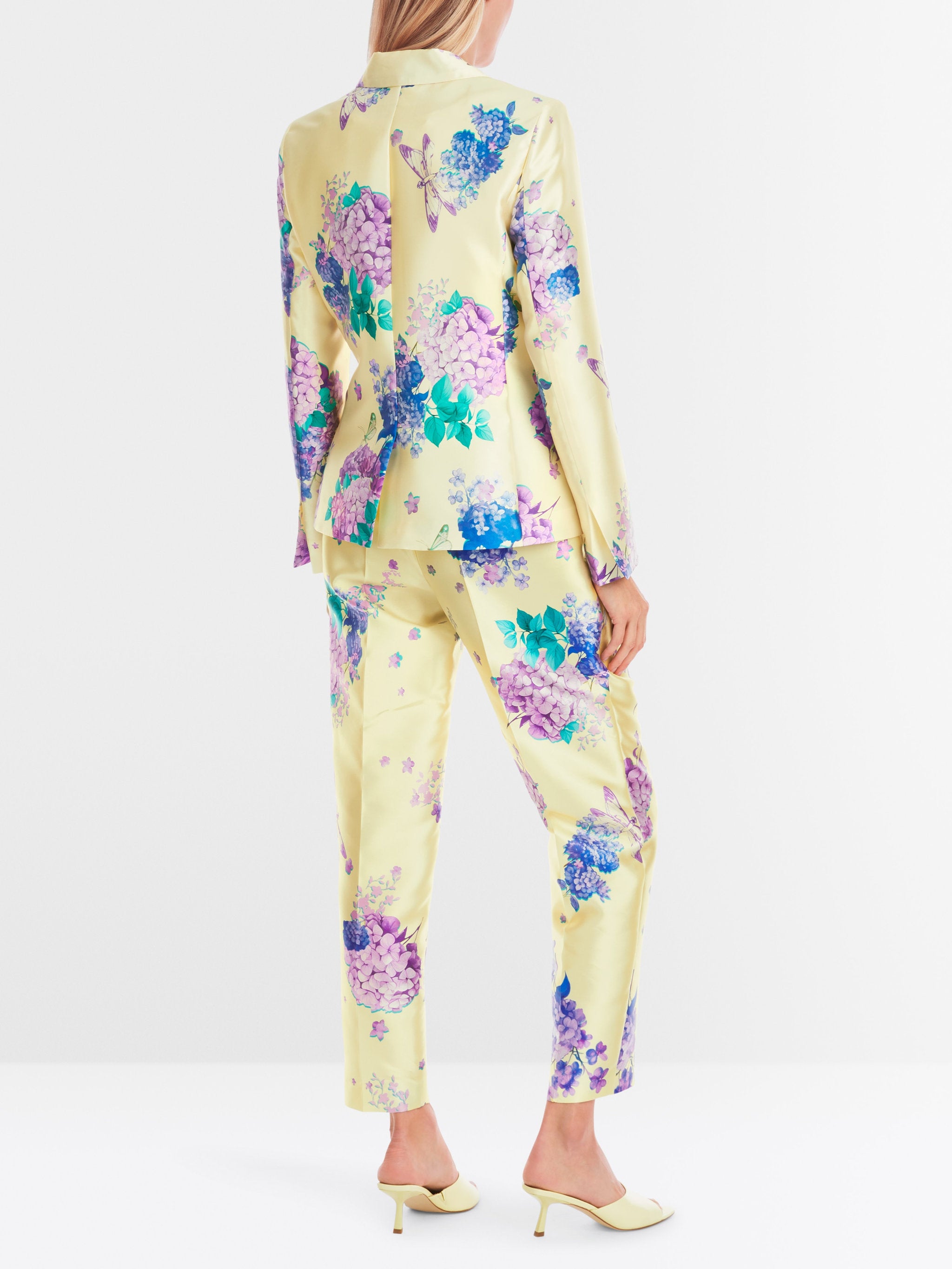 Marc Cain_Fitted Satin Blazer with Print_YG 34.07 W23_405_03