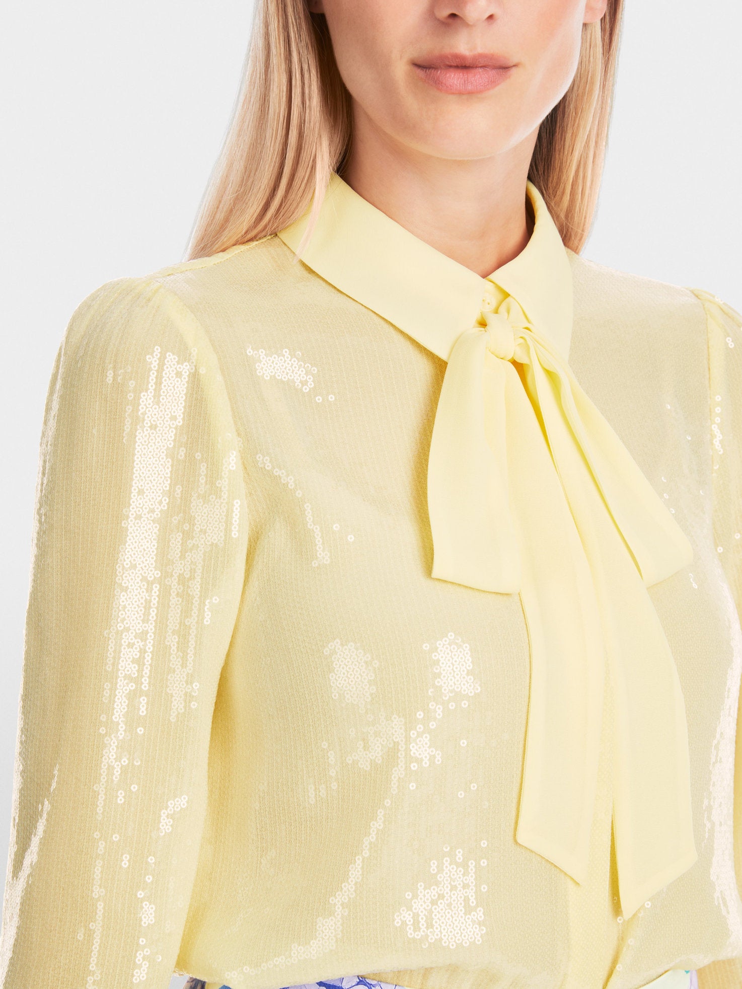 Marc Cain_Plain Sequin Fabric Pussy Bow Blouse_YG 51.12 W15_405_04