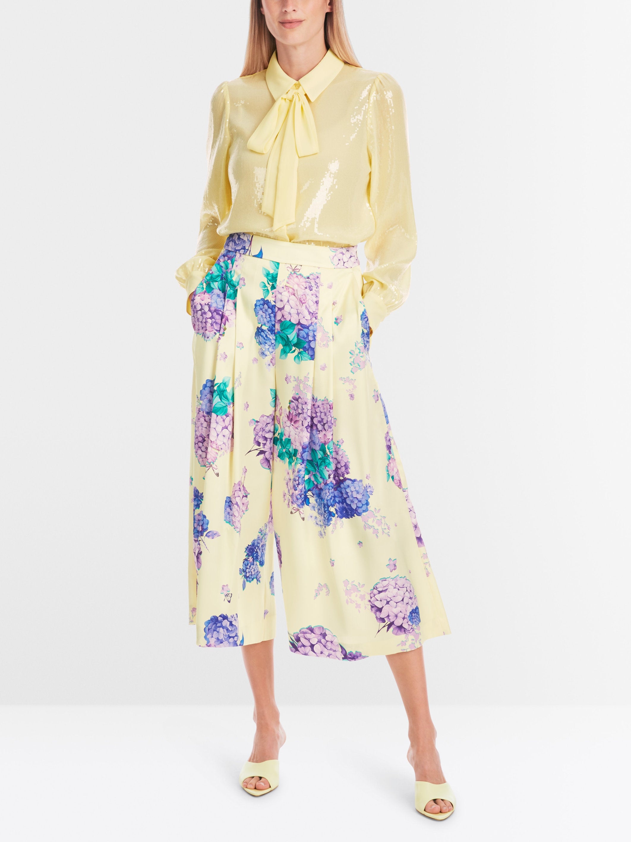 Marc Cain_Plain Sequin Fabric Pussy Bow Blouse_YG 51.12 W15_405_06