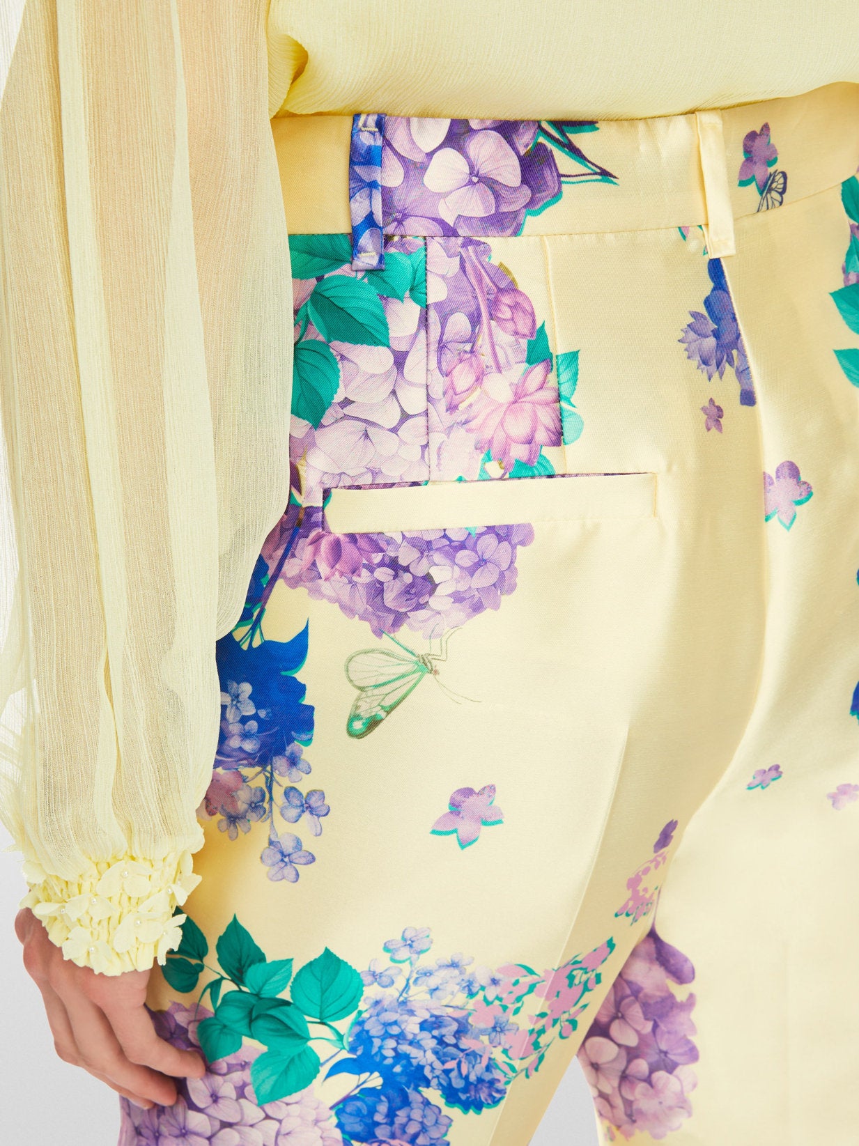 Marc Cain_Fordon Printed High-Waist Trousers_YG 81.18 W23_405_04