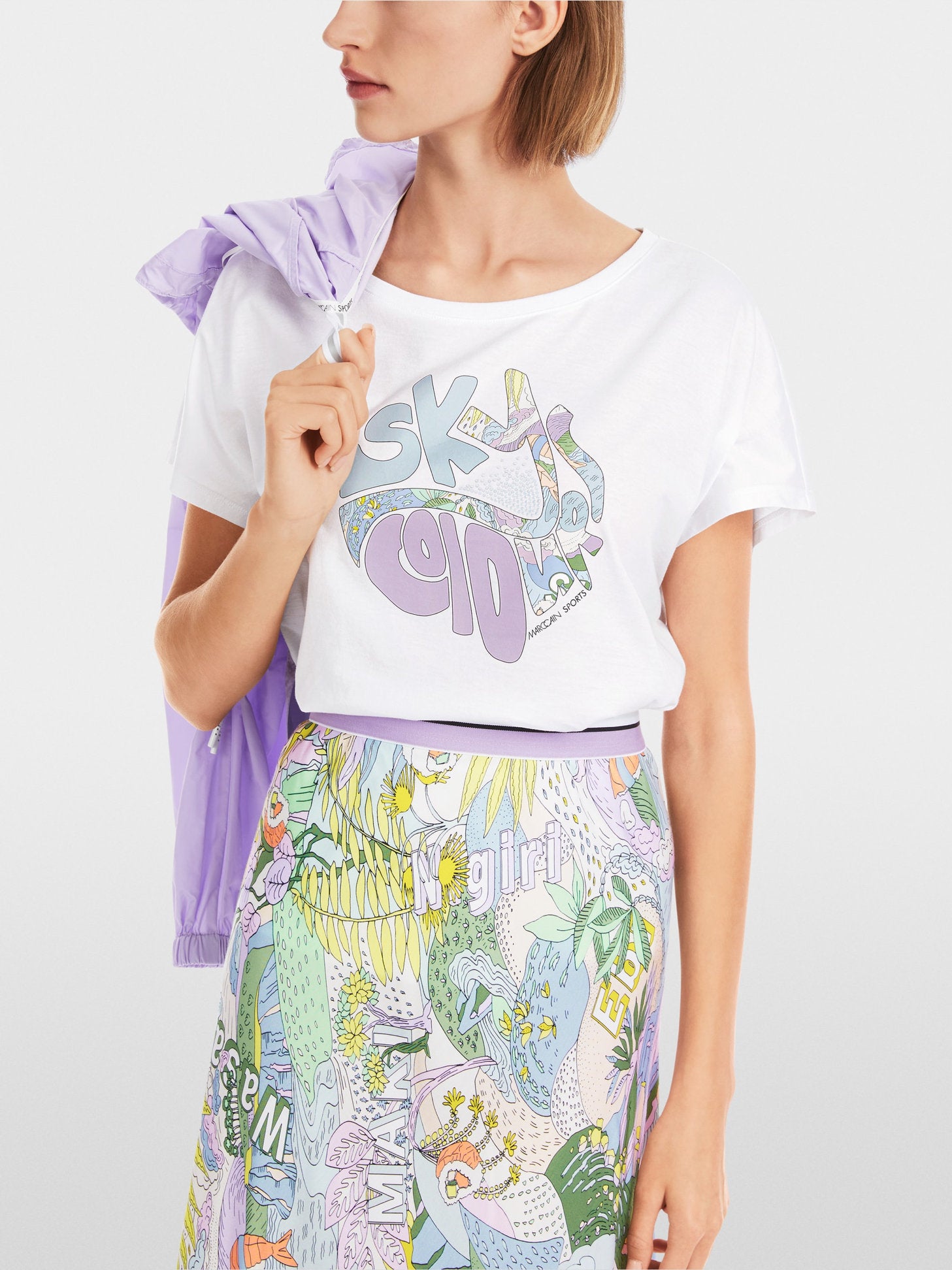 Marc Cain_Rethink Together Rhinestones T-Shirt_YS 48.58 J82_100_01