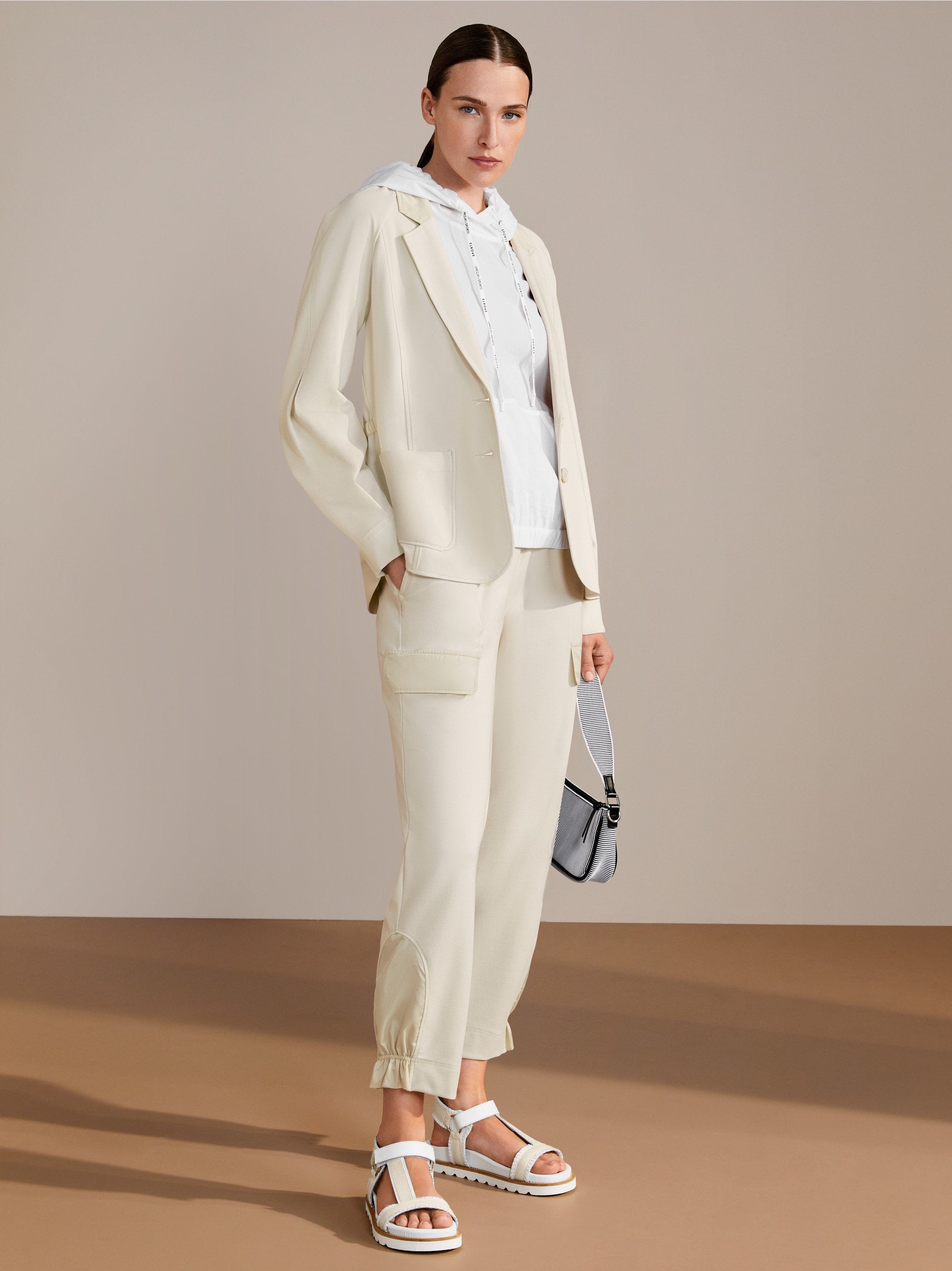 Marc Cain_Roye in The Latest Utility Style_YS 81.67 J54_183_08