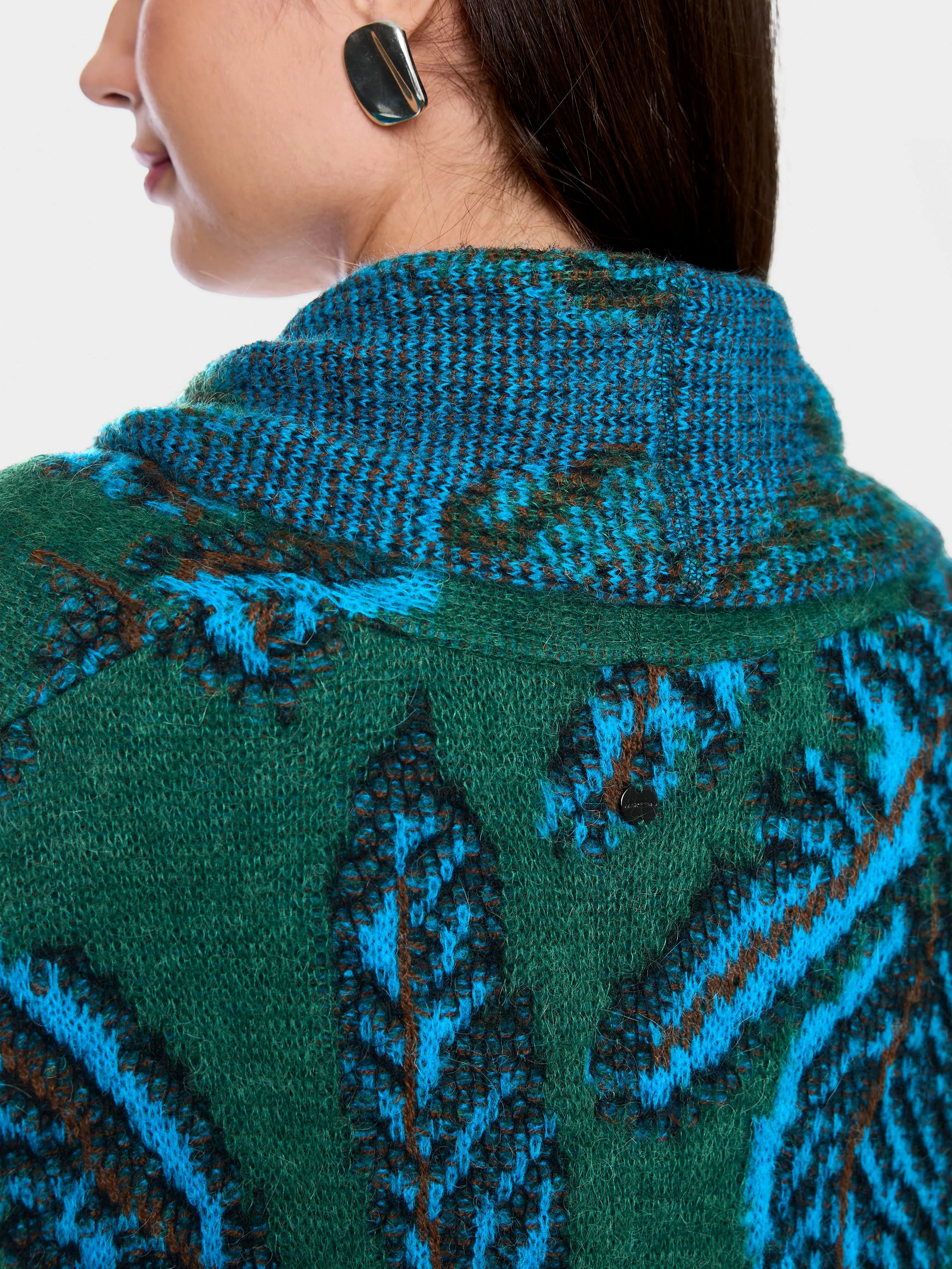 Marccain_Dark Jade Green_Knitted in Germany Jacquard Cape Coat_ZC 11.16 M63_556_04