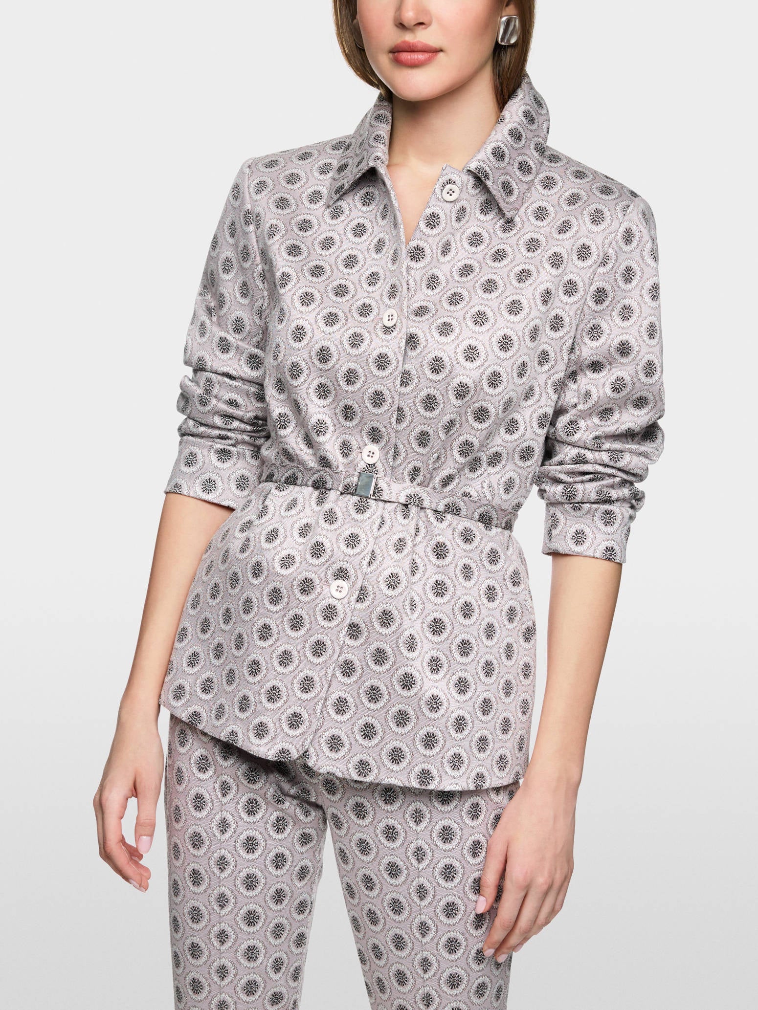 Marc Cain_Light Desert Taupe_Box Jacket with Waist Belt_ZC 31.10 J07_702_06