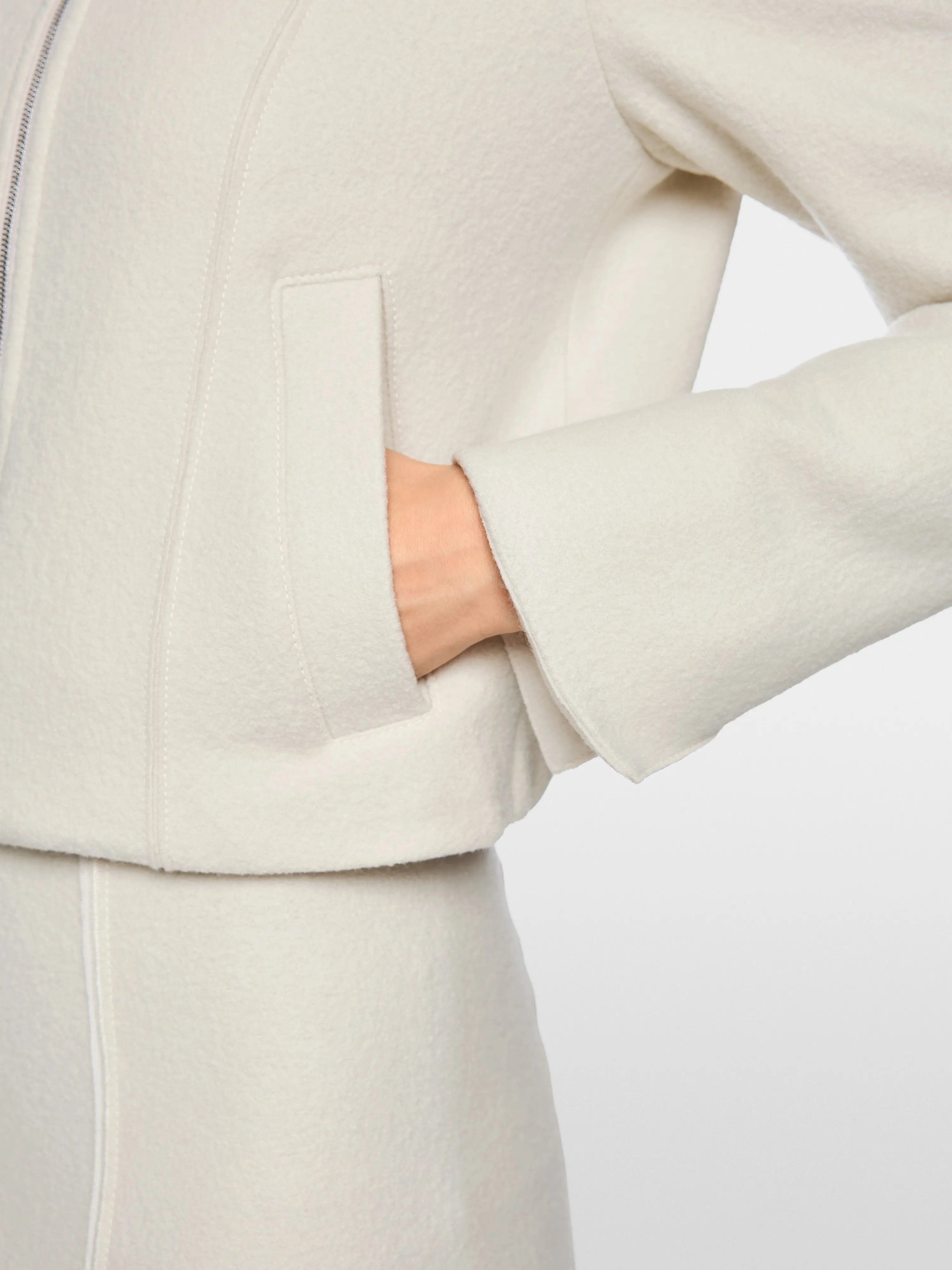 Marc Cain_Smoke_Knitted in Germany New Wool Jacket_ZC 31.12 J30_182_04