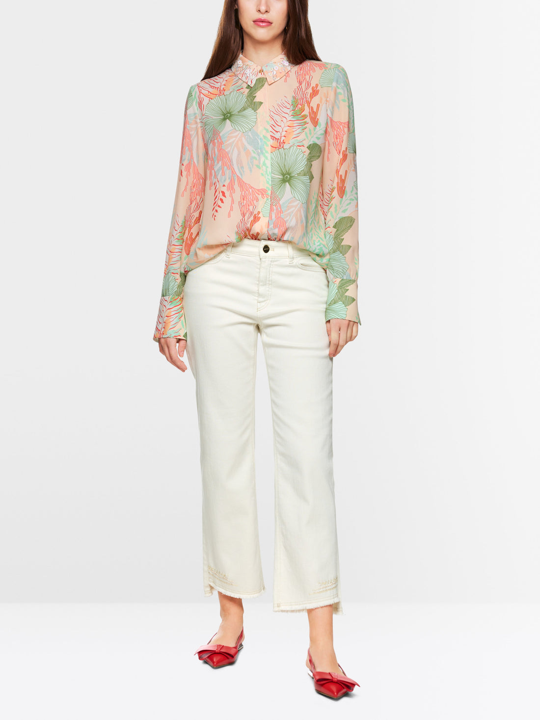 Marc Main_Blouse with Floral Pattern_ZC 51.16 W06_112_02