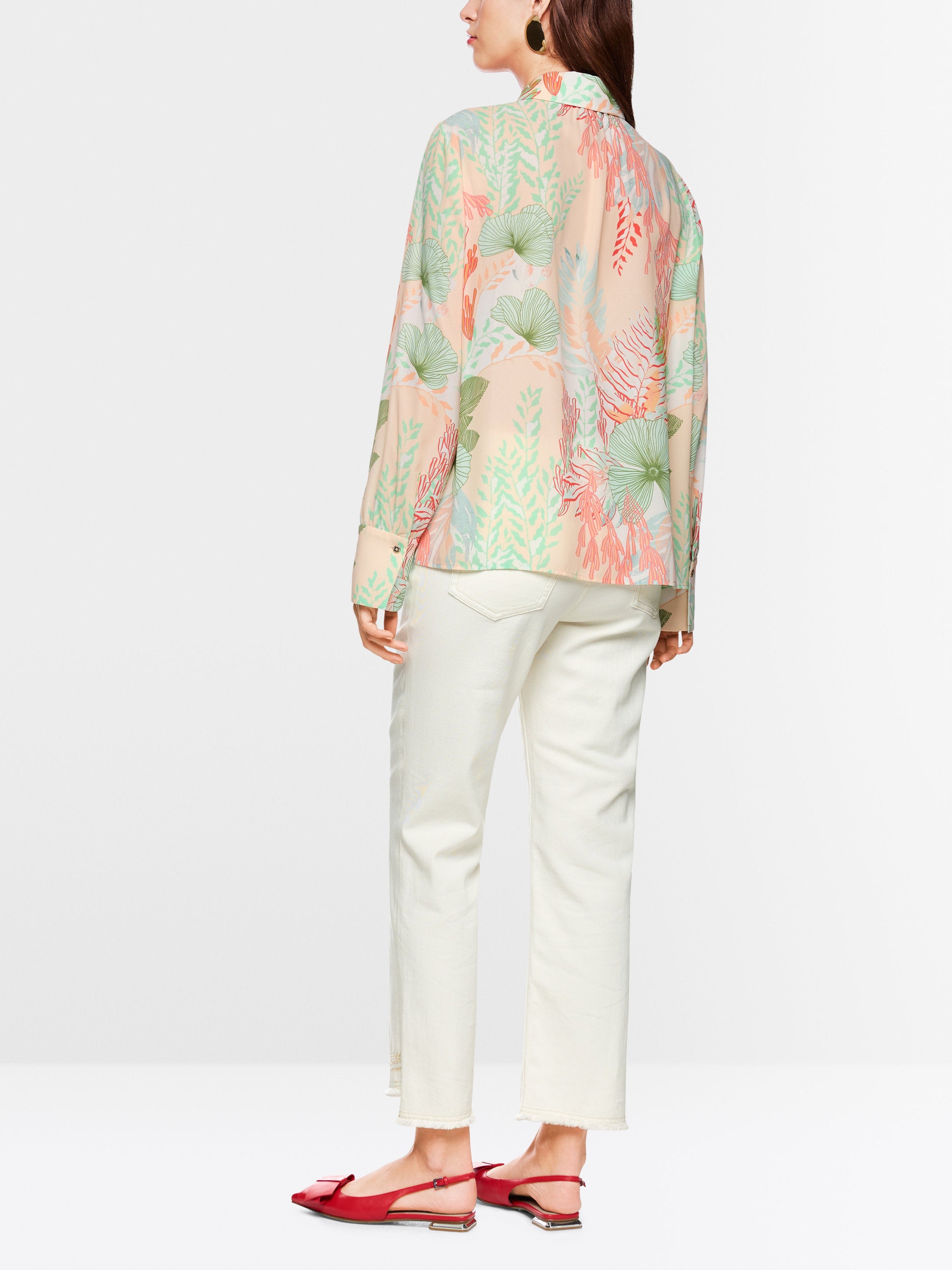 Marc Main_Blouse with Floral Pattern_ZC 51.16 W06_112_05