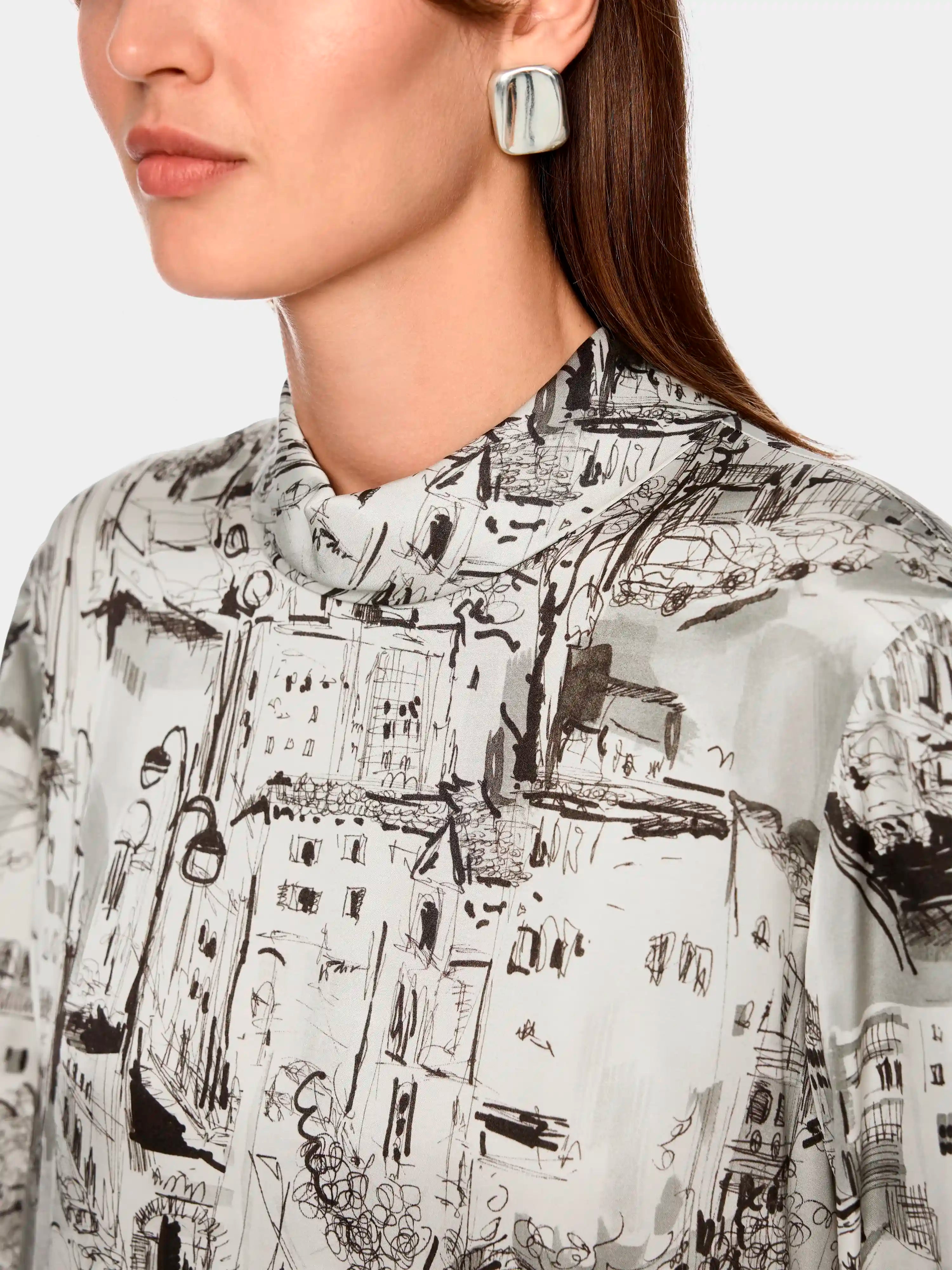 Marc Cain_Smoke_Blouse with City Print_ZC 51.21 W75_182_03