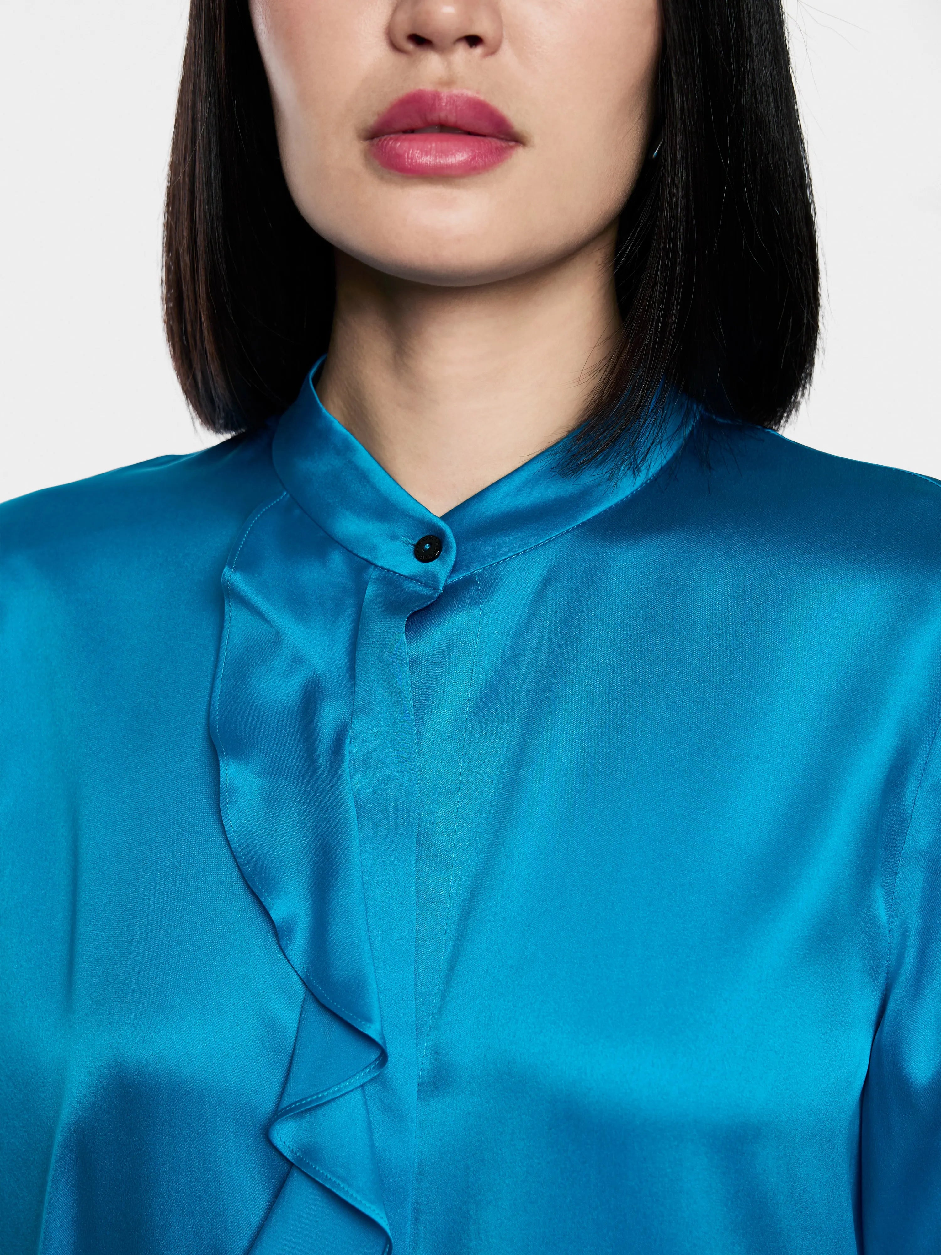 Marccain_Bright Sea_Silk Blouse with Flounce_ZC 51.24 W78_345_03
