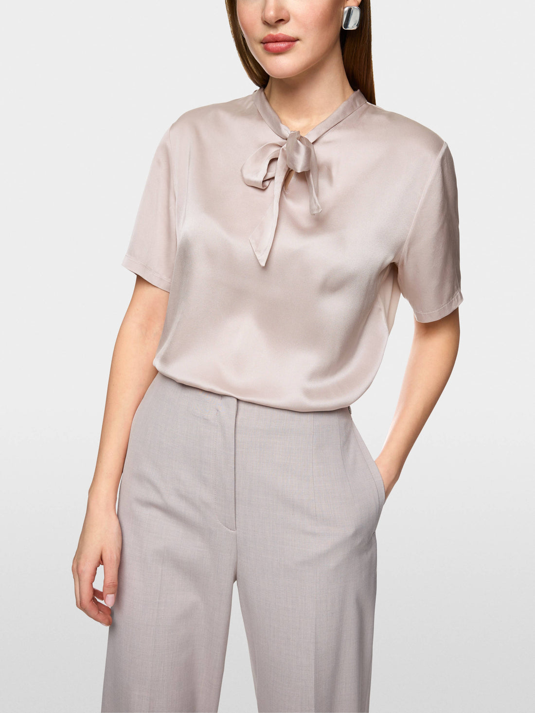 Marc Cain_Light Desert Taupe_Blouse Shirt with Bow_ZC 55.01 J15_702_01