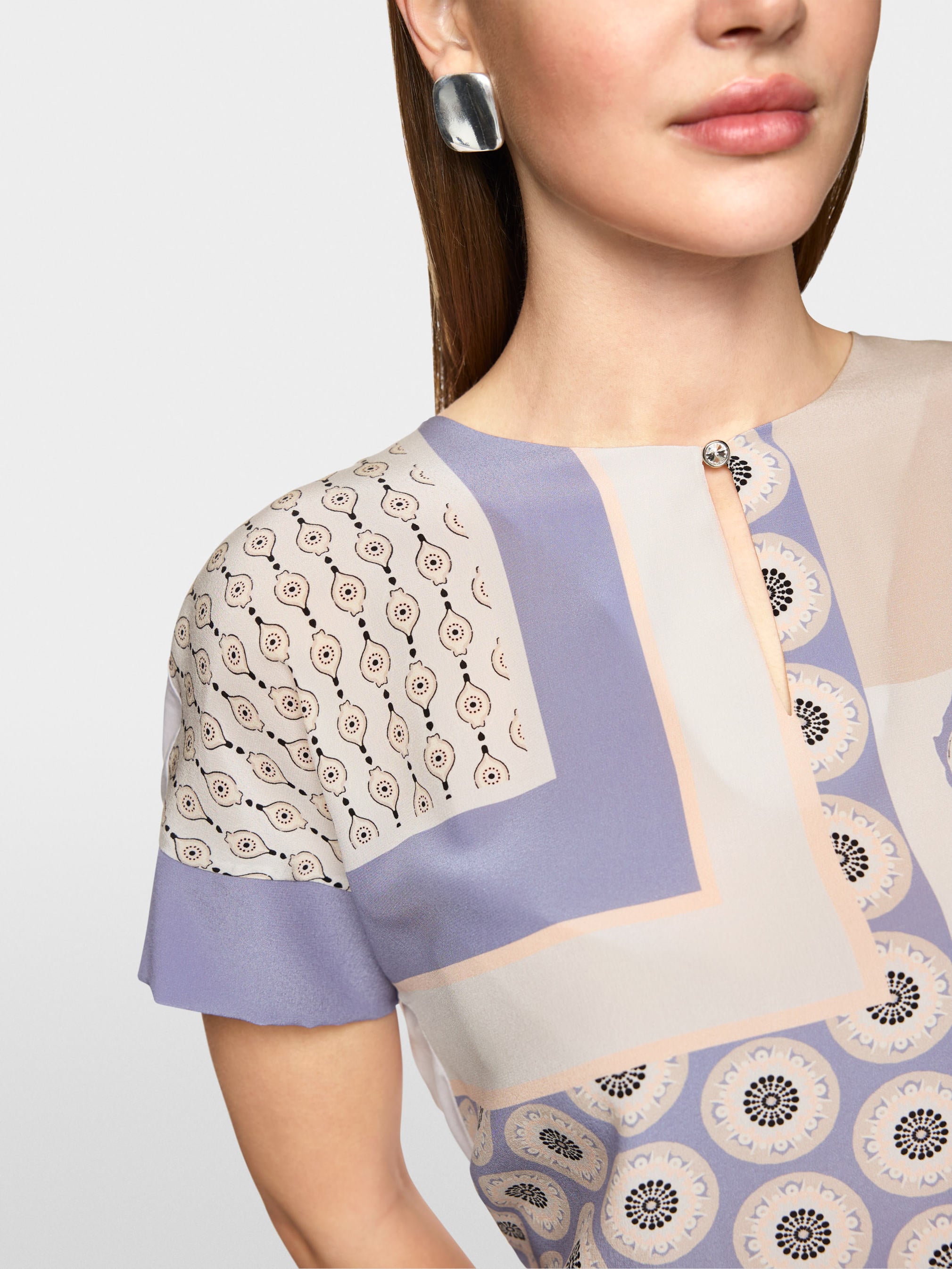 Marc Cain_Light Desert Taupe_Material Mix Blouse Shirt_ZC 55.02 J56_702_04