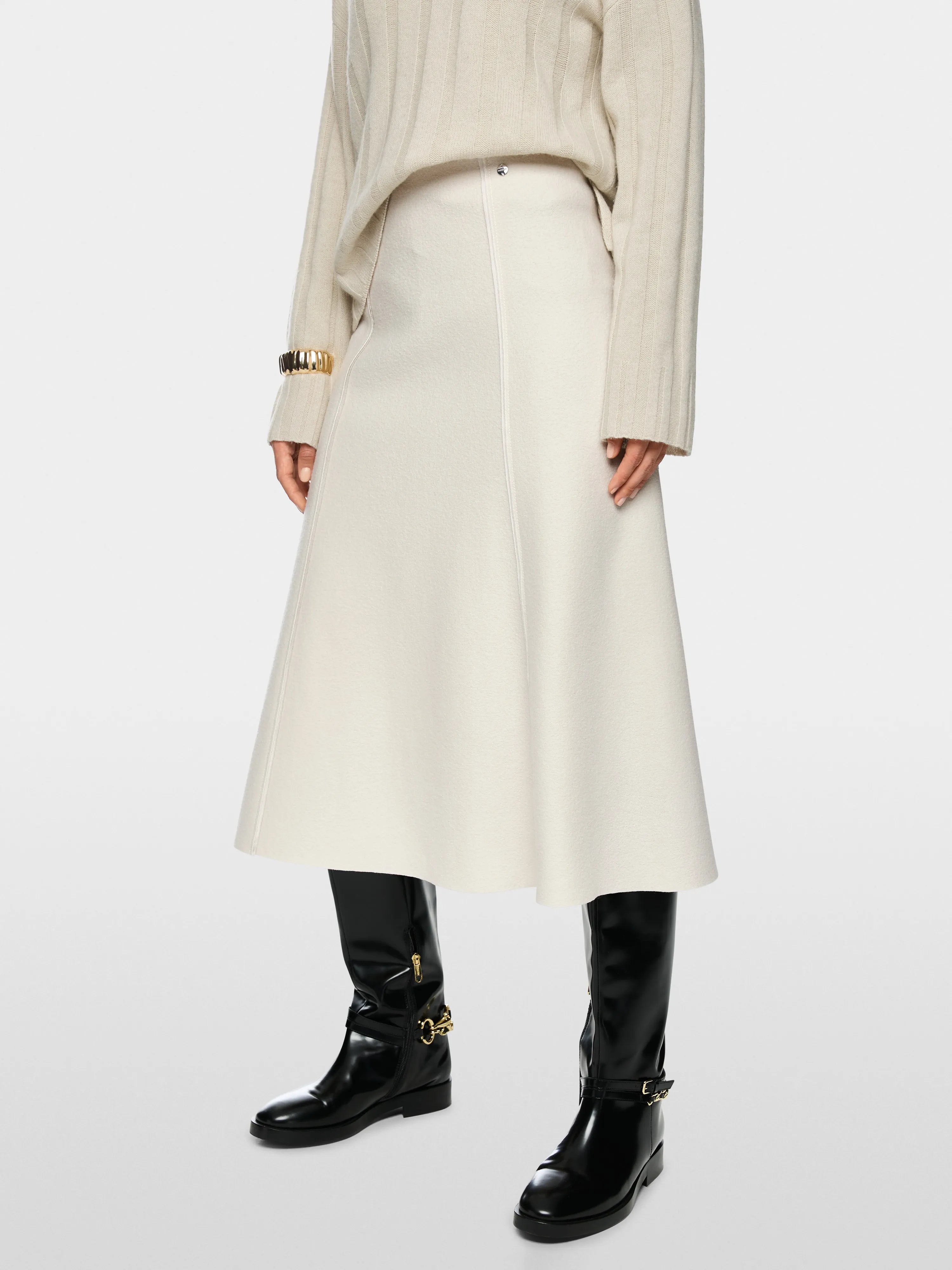 Marc Cain_Smoke_Knitted in Germany Boiled Wool Skirt_ZC 71.19 J30_182_04