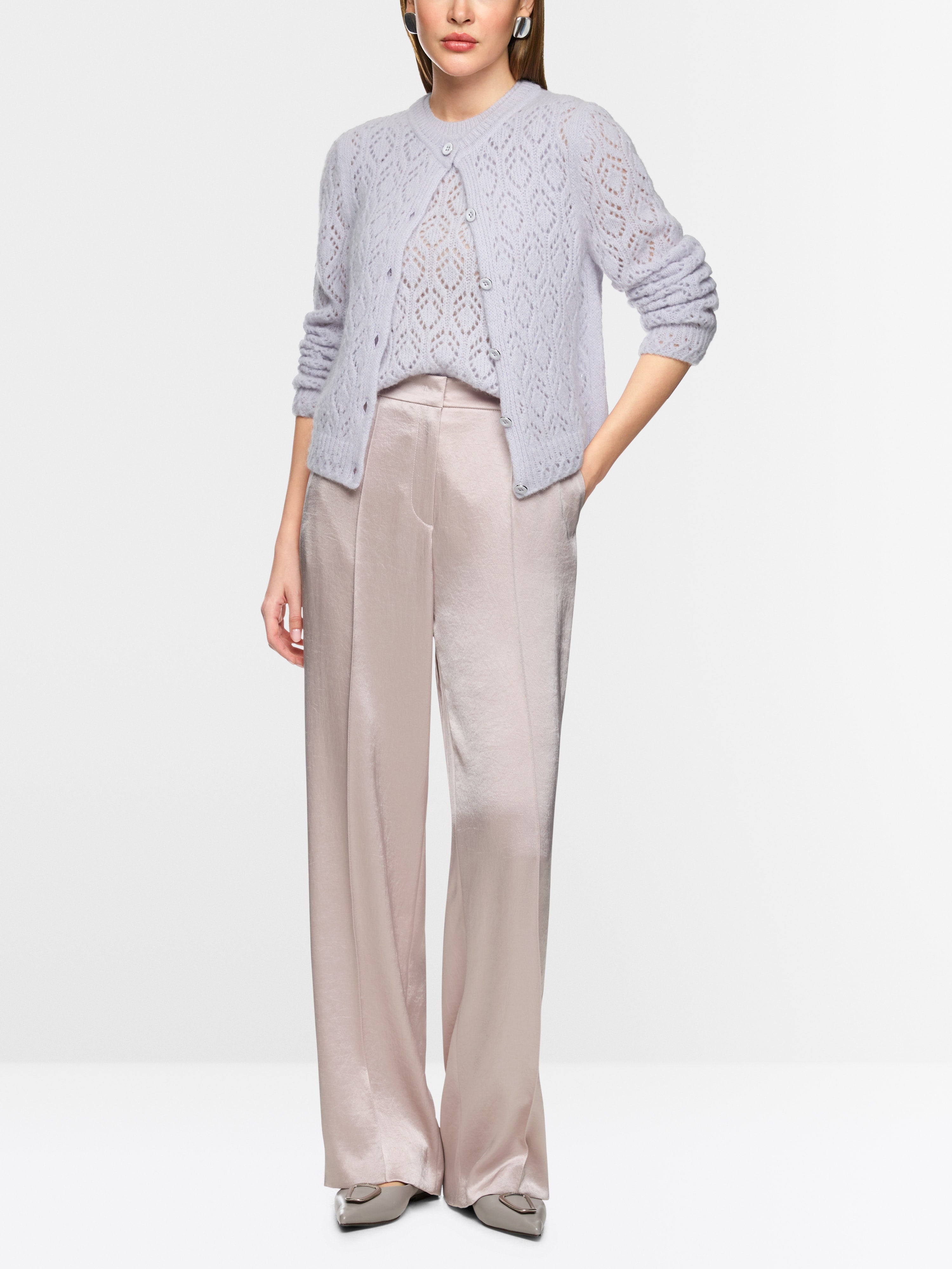 Marc Cain_Light Desert Taupe_WUKARI Trousers in Hammered Satin_ZC 81.12 W46_702_01
