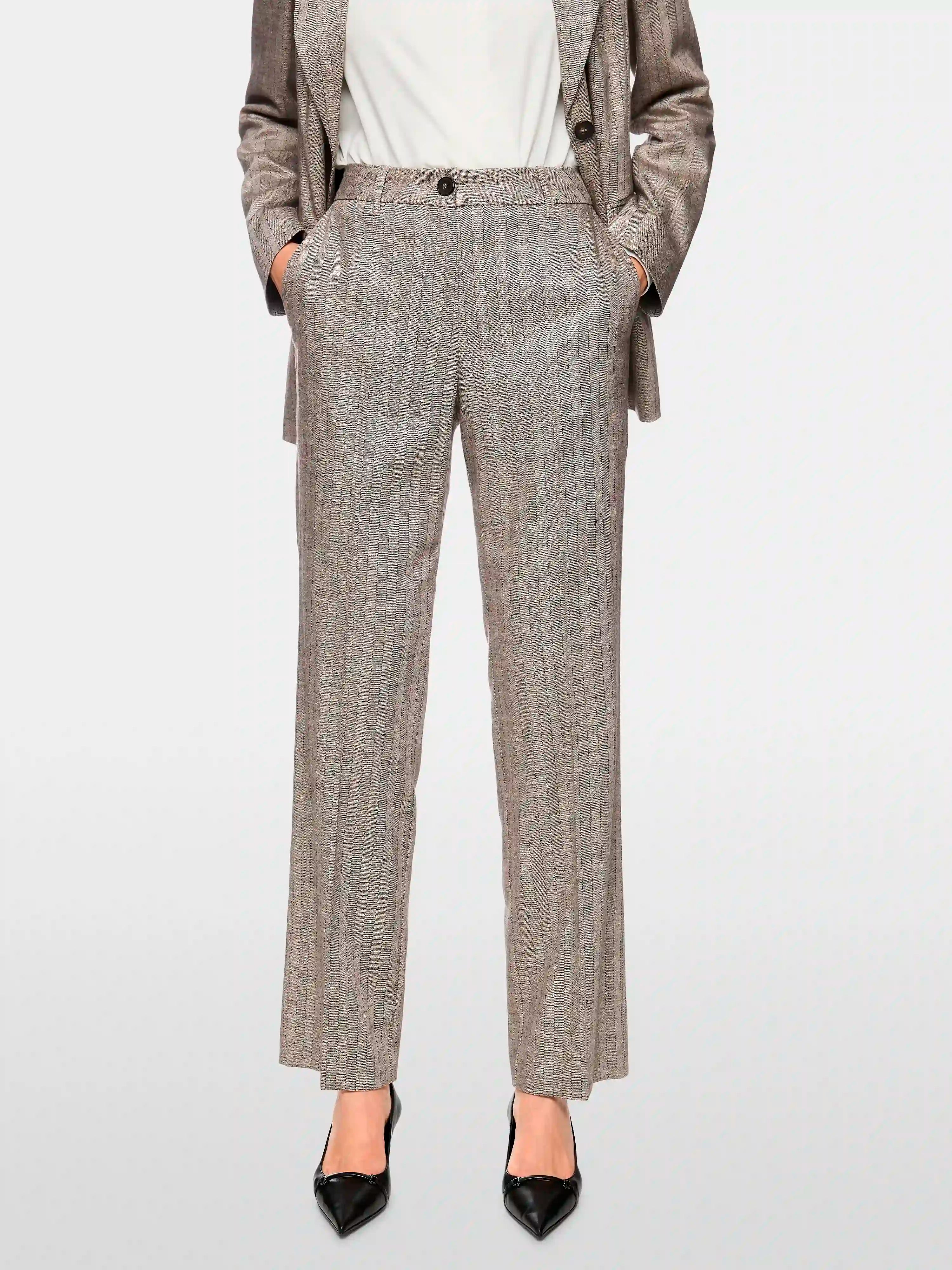 Marc Cain_Soft Charcoal_FENDOU Striped Trousers_ZC 81.25 W73_836_05