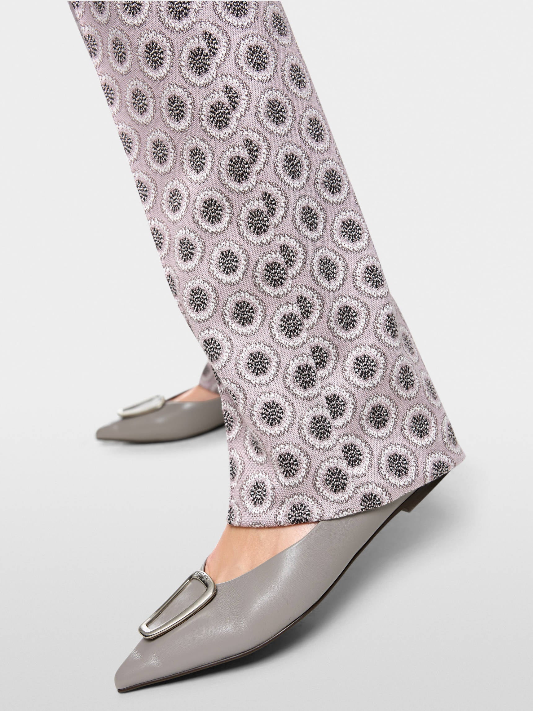 Marc Cain_Light Desert Taupe_FREDERICA Trousers in Scuba Jersey_ZC 81.28 J07_702_04