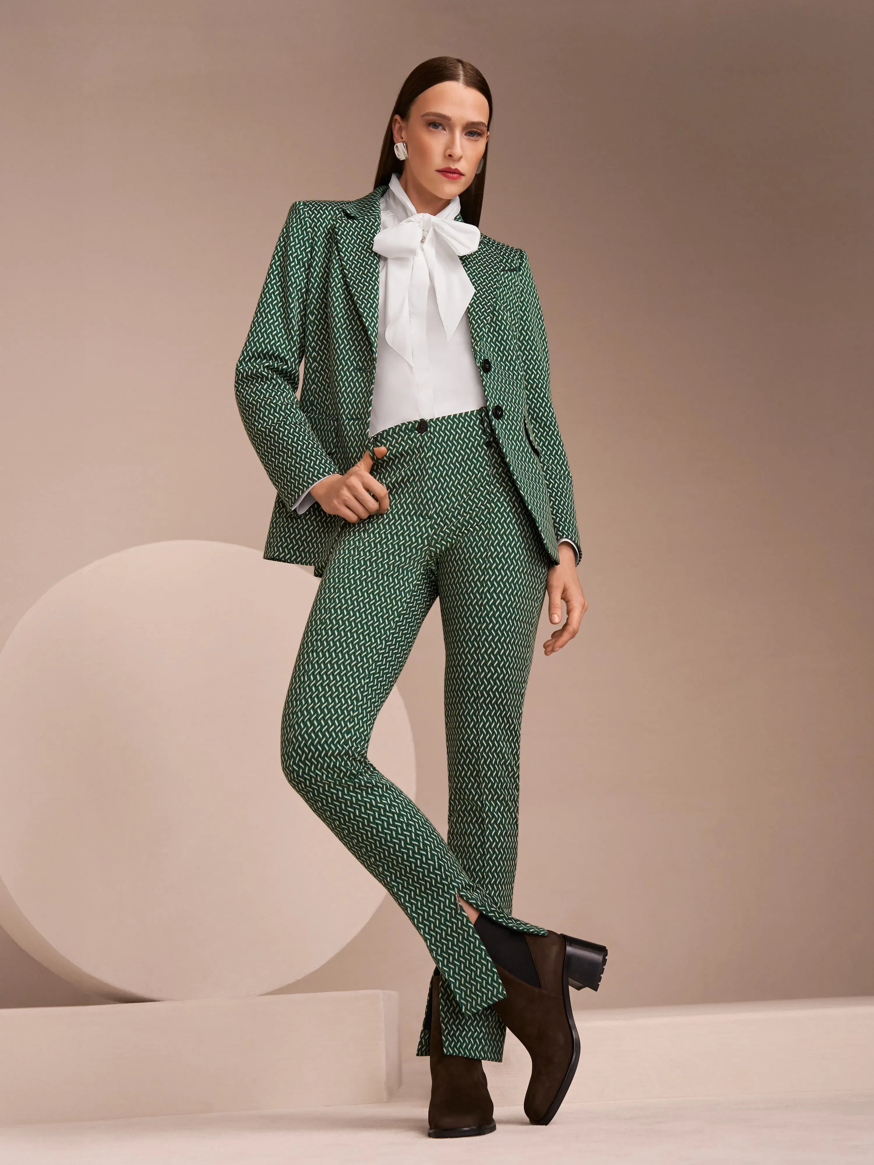 Marccain_Dark Jade Green_SYDNEY Trousers in Herringbone_ZC 81.35 J33_556_08