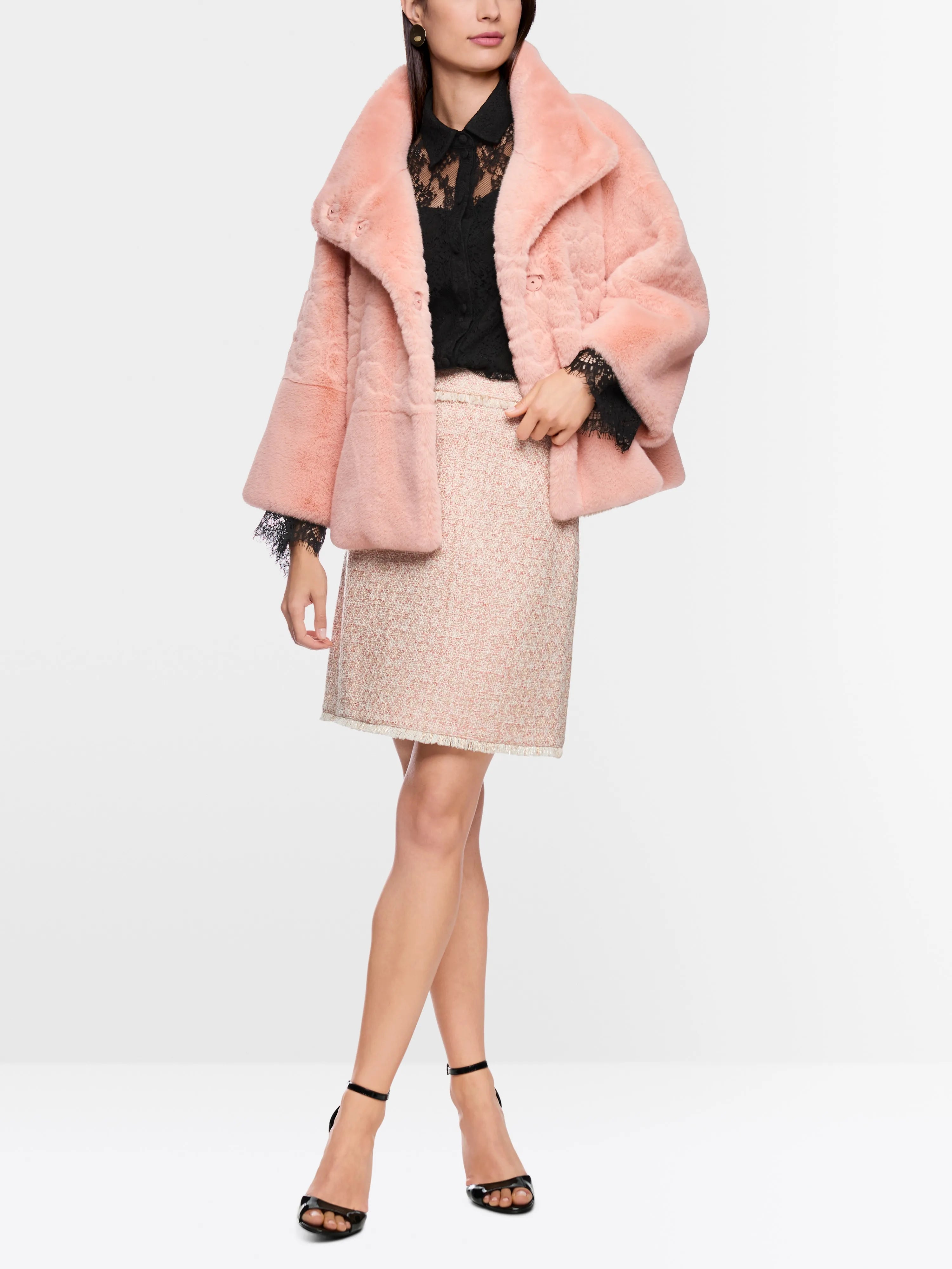 Marc Cain_Evening Sand_Elegant Jacket with Faux Fur_ZG 12.01 W19_164_01