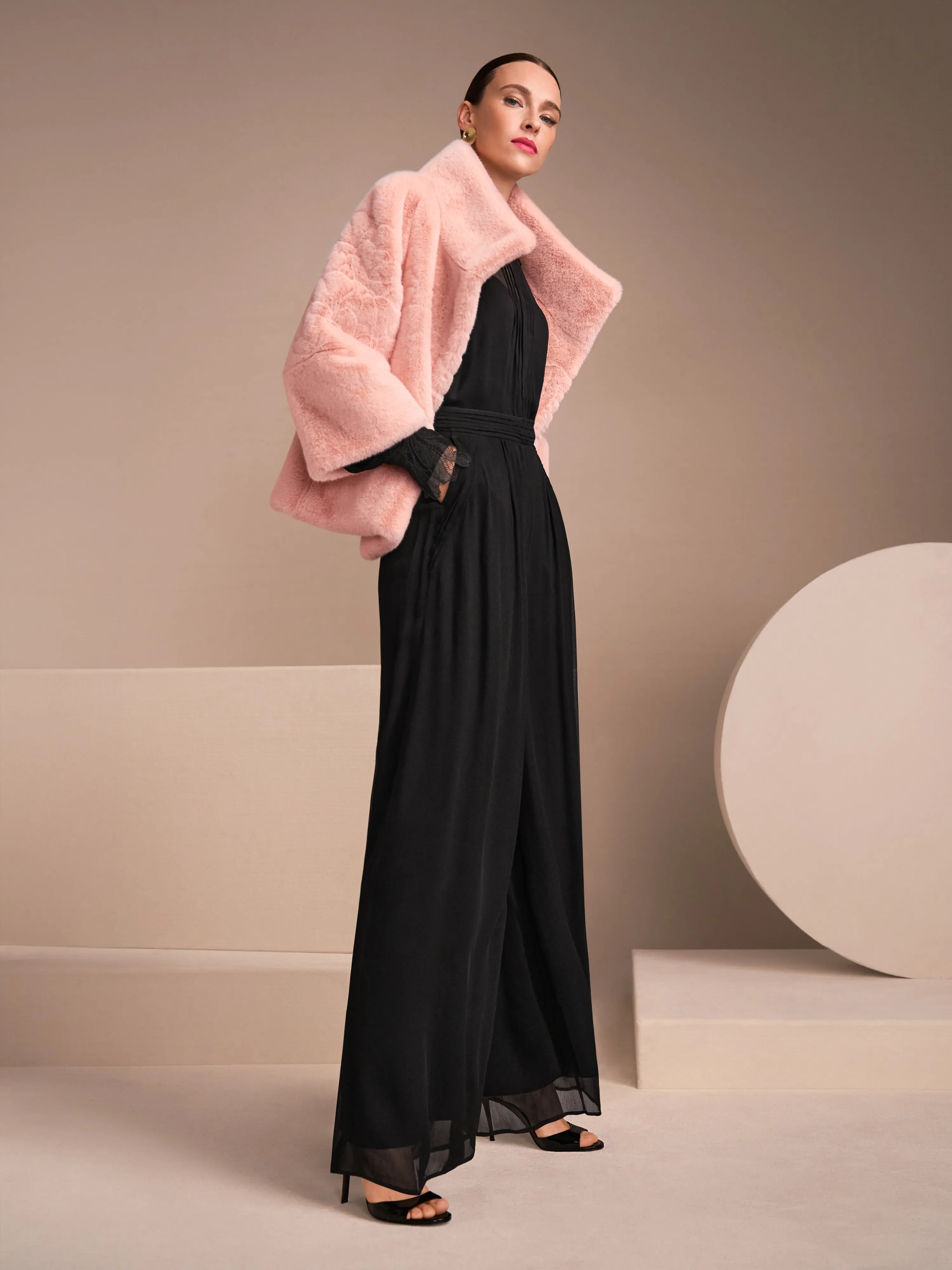 Marc Cain_Evening Sand_Elegant Jacket with Faux Fur_ZG 12.01 W19_164_08