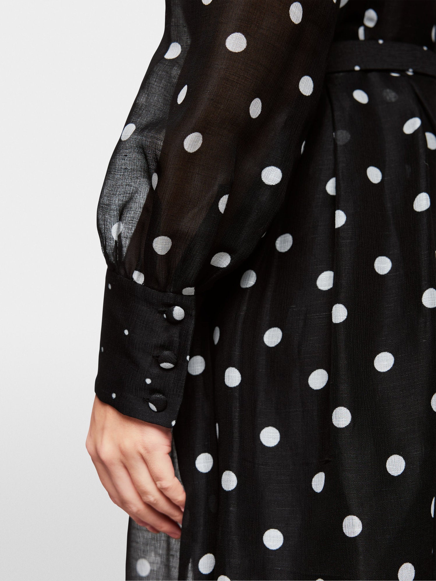 Marc Main_Long Silk and Linen Polka Dot Dress_ZG 21.01 W05_910_04