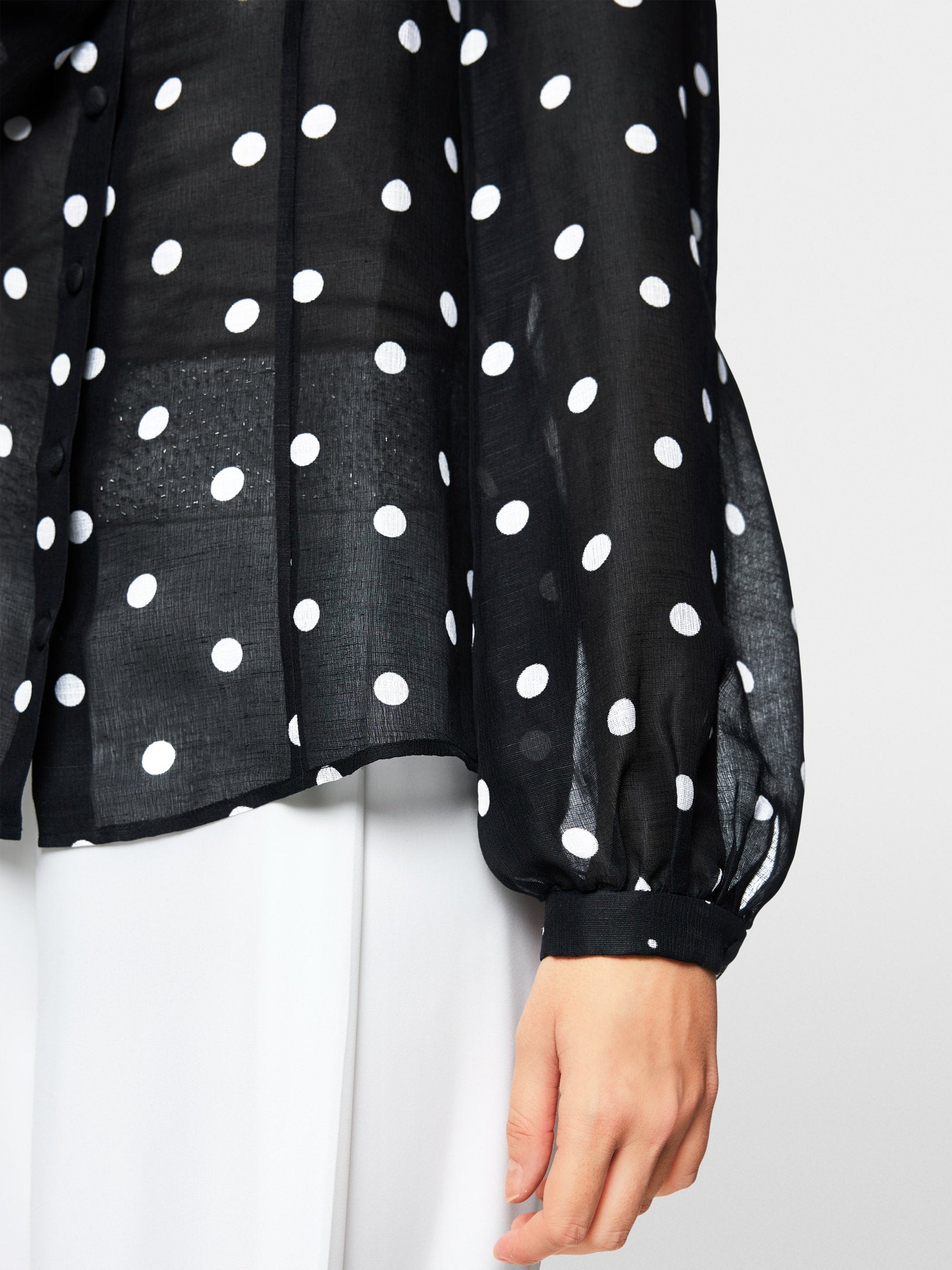 Marc Main_Silk and Linen Polka Dot Blouse_ZG 51.01 W05_910_05