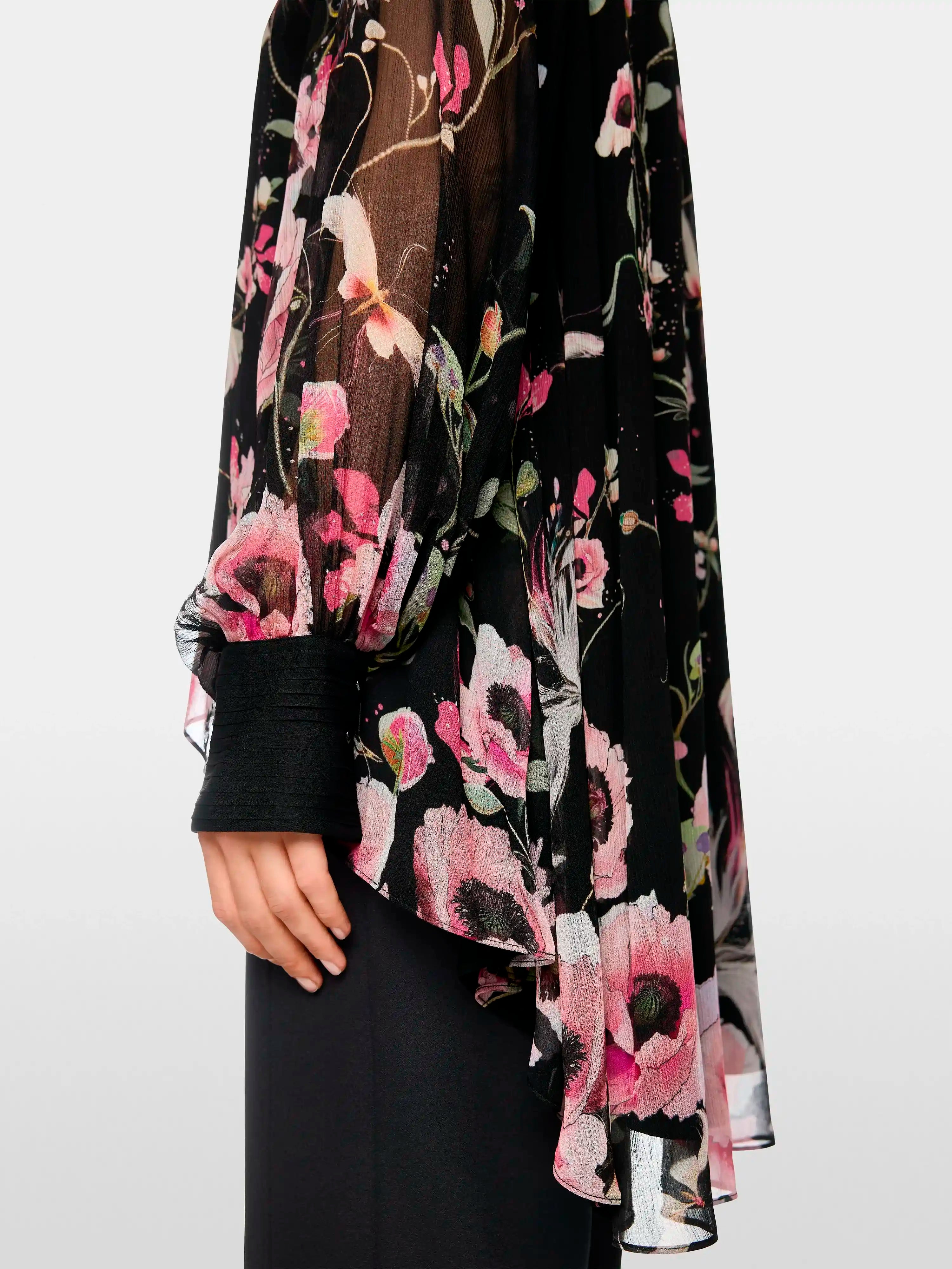 Marc Cain_Black_Long Blouse with Floral Pattern_ZG 51.10 W14_900_04