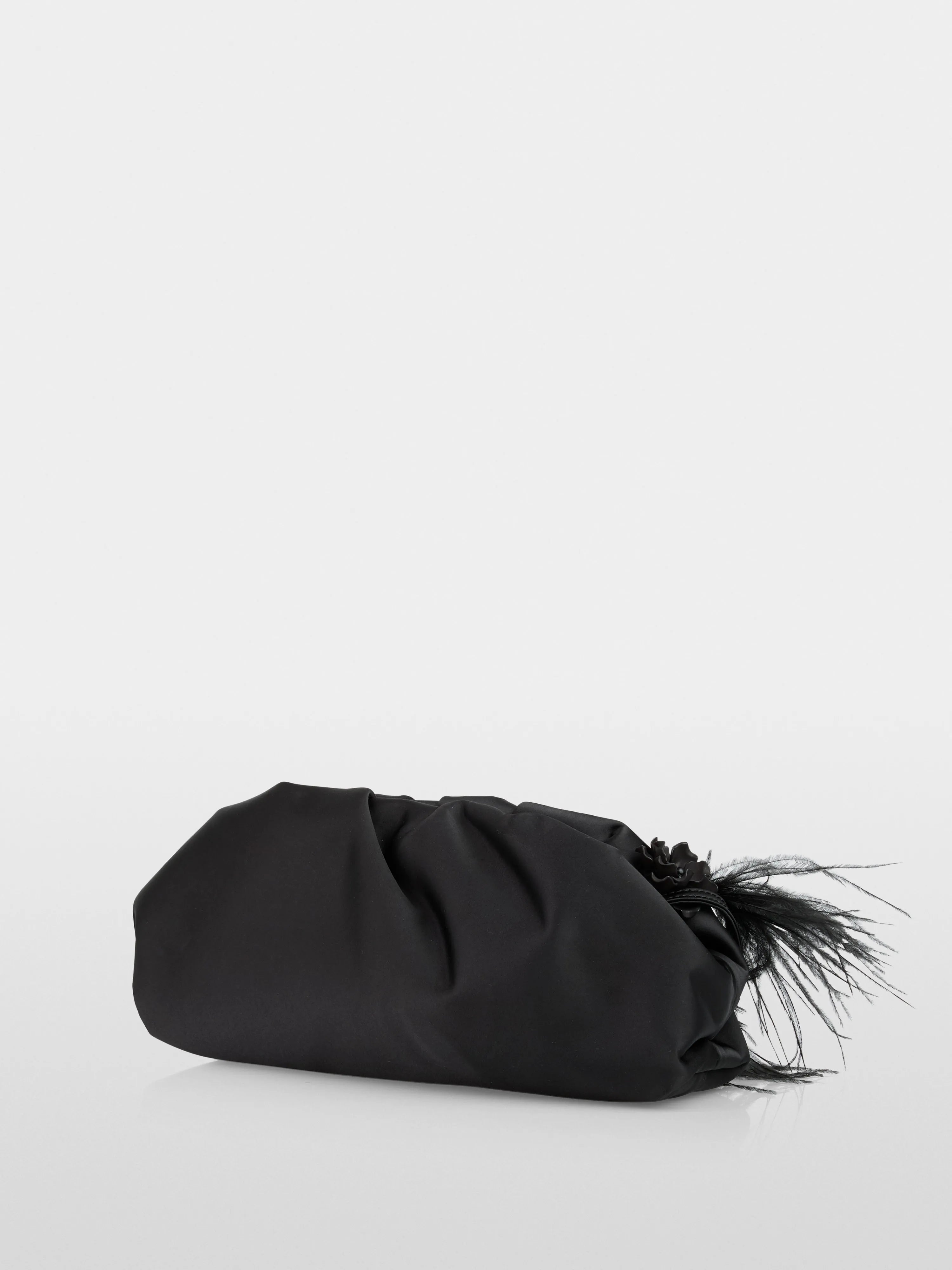 Marc Cain_Black_Elegant Clutch Bag with Feathers_ZG TL.01 Z06_900_06