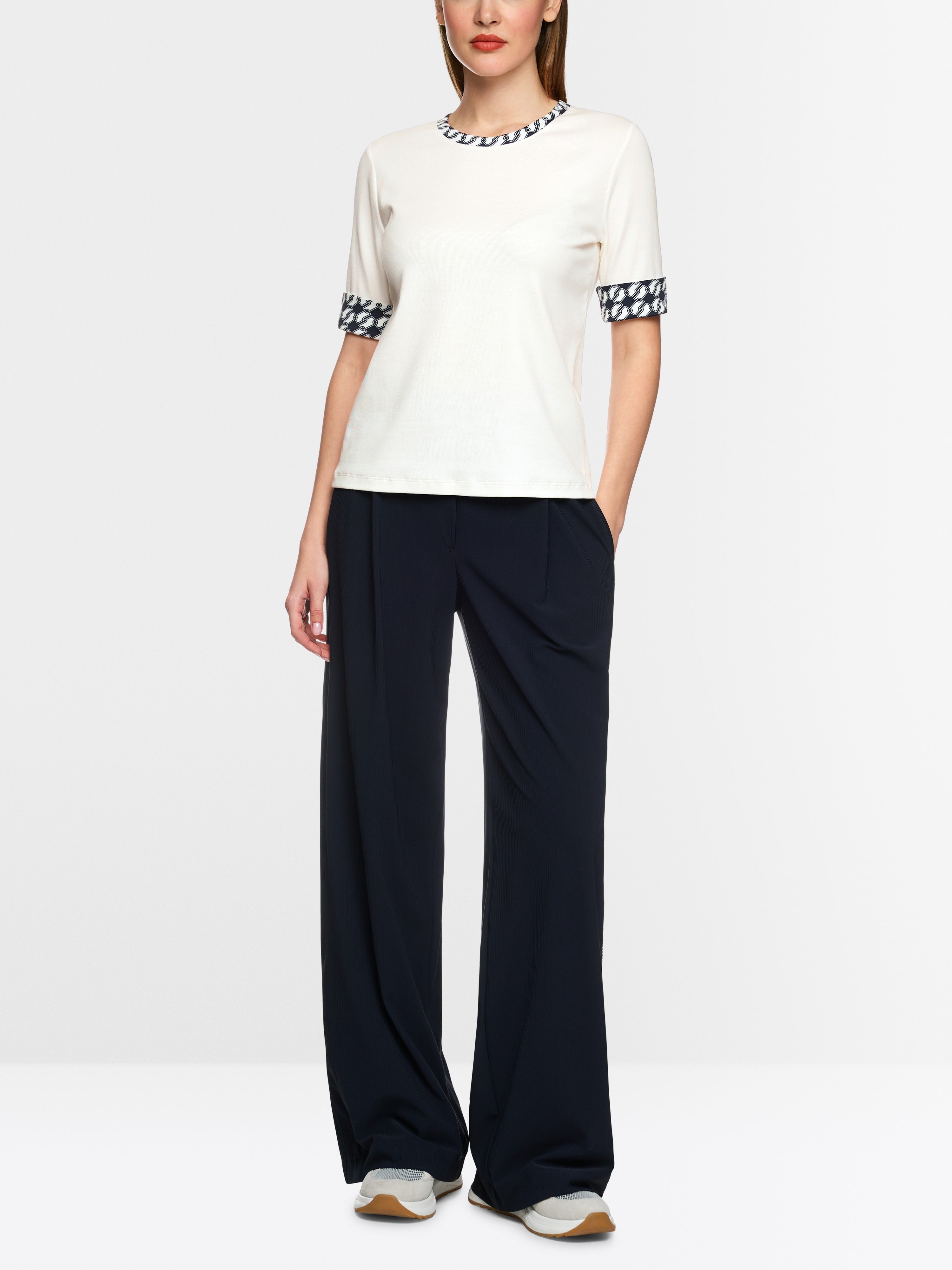 Marc Cain_Off-White_Jersey Shirt with Print Details_ZS 48.18 J55_110_02
